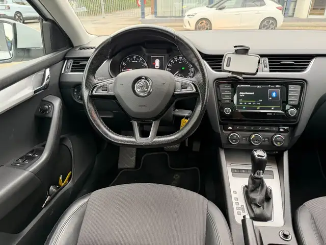 Skoda Octavia view 2