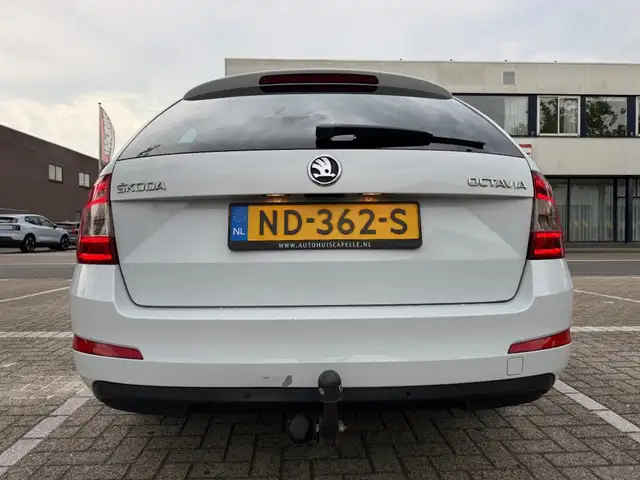 Skoda Octavia view 8