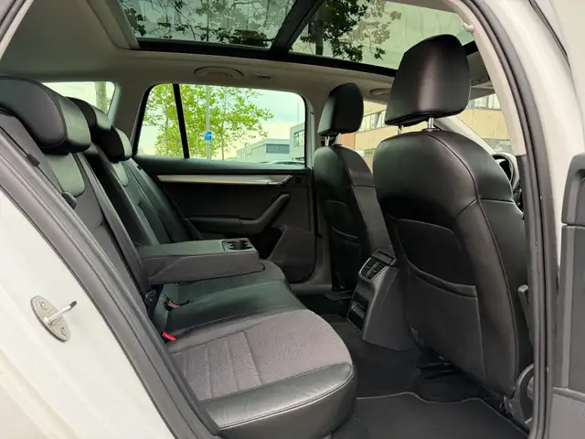 Skoda Octavia view 13