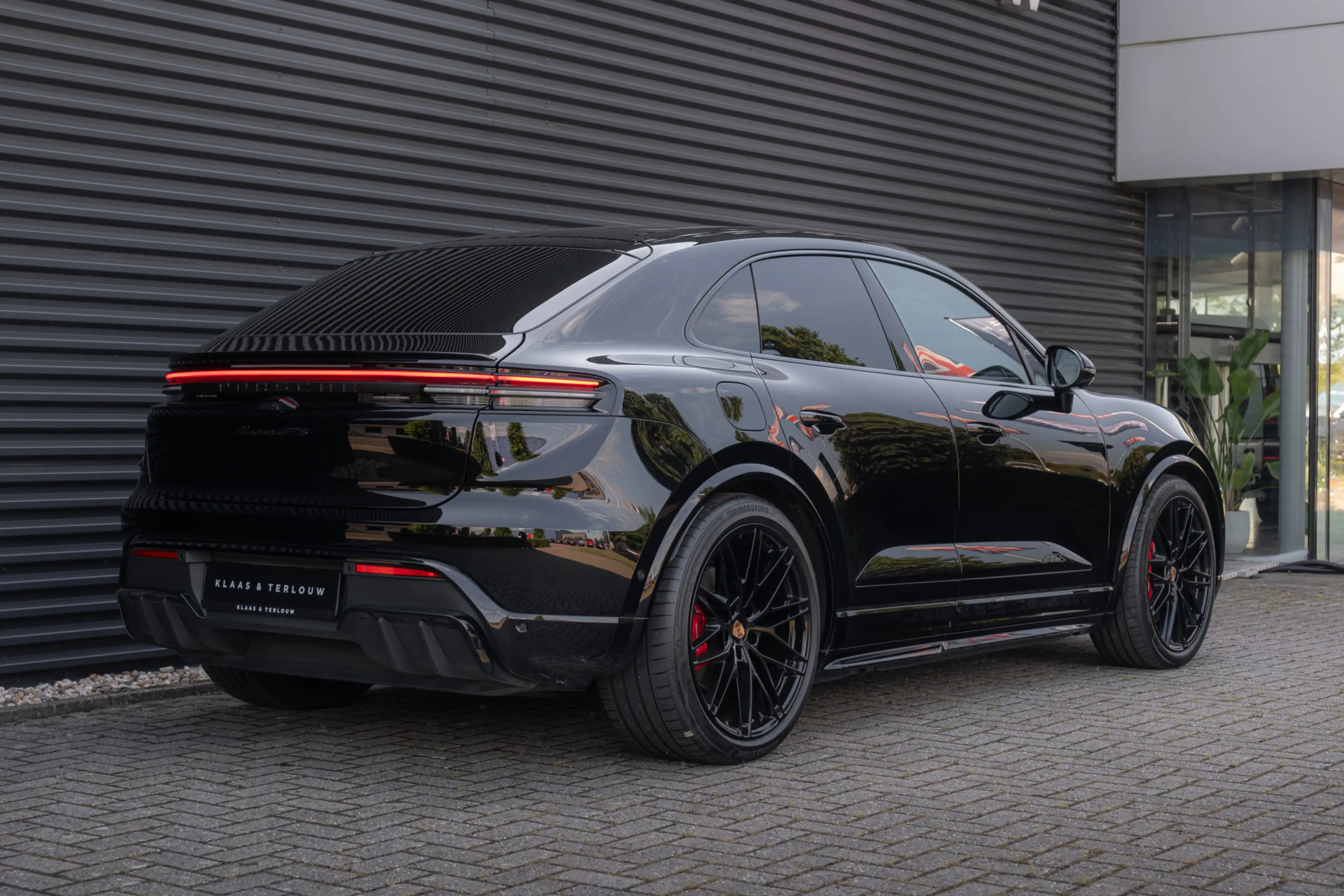 Porsche Macan GTS 18 Voudige Sportstoelen / 22 inch / Sport Desi — photo 4