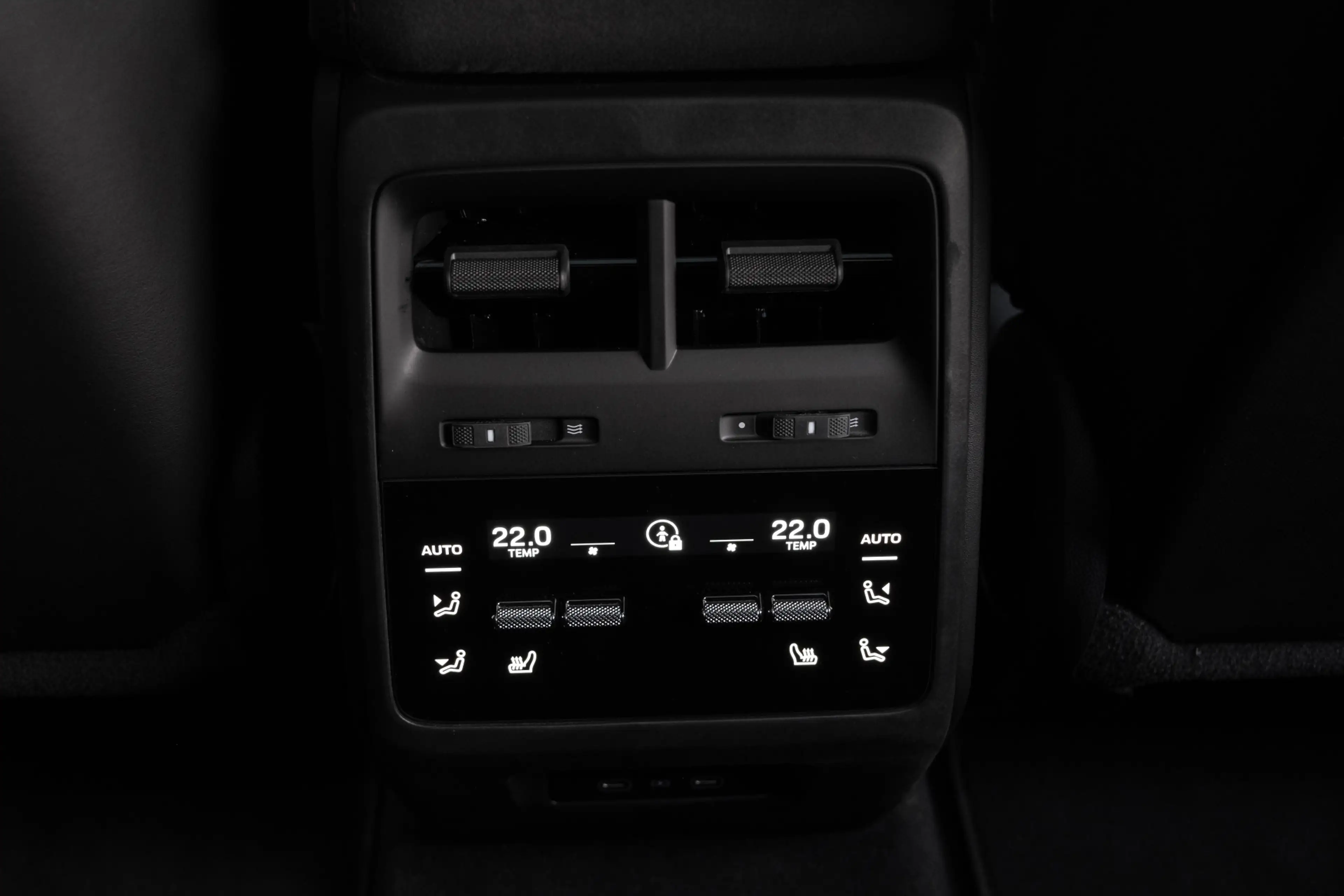 Porsche Macan GTS 18 Voudige Sportstoelen / 22 inch / Sport Desi — photo 32