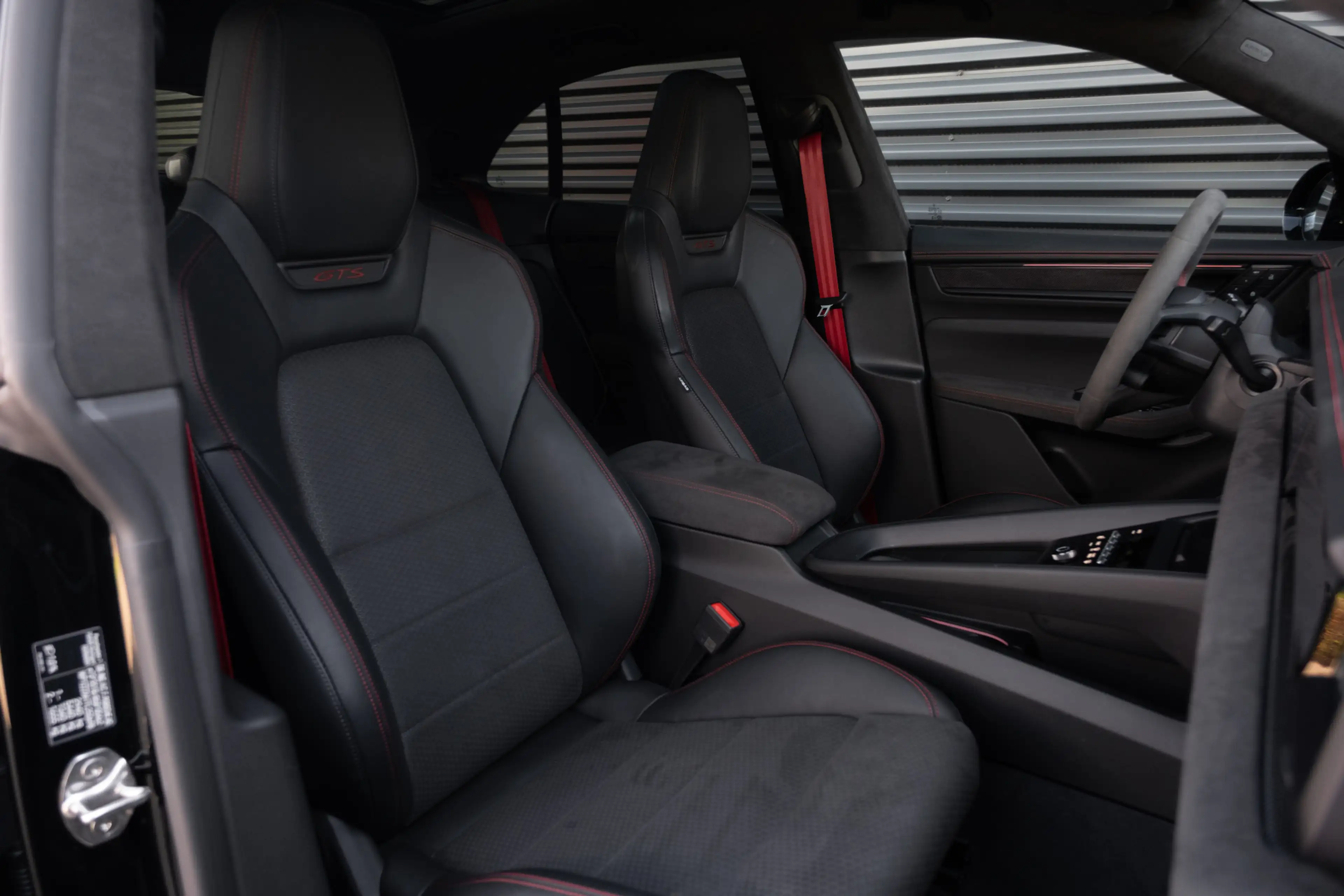 Porsche Macan GTS 18 Voudige Sportstoelen / 22 inch / Sport Desi — photo 7