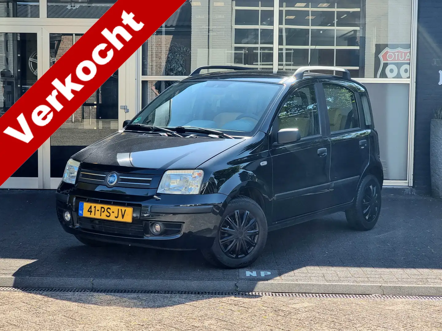 Fiat Panda 1.2 Class PANO / NAP / TELEFOONVERVINDING Zwart - 1