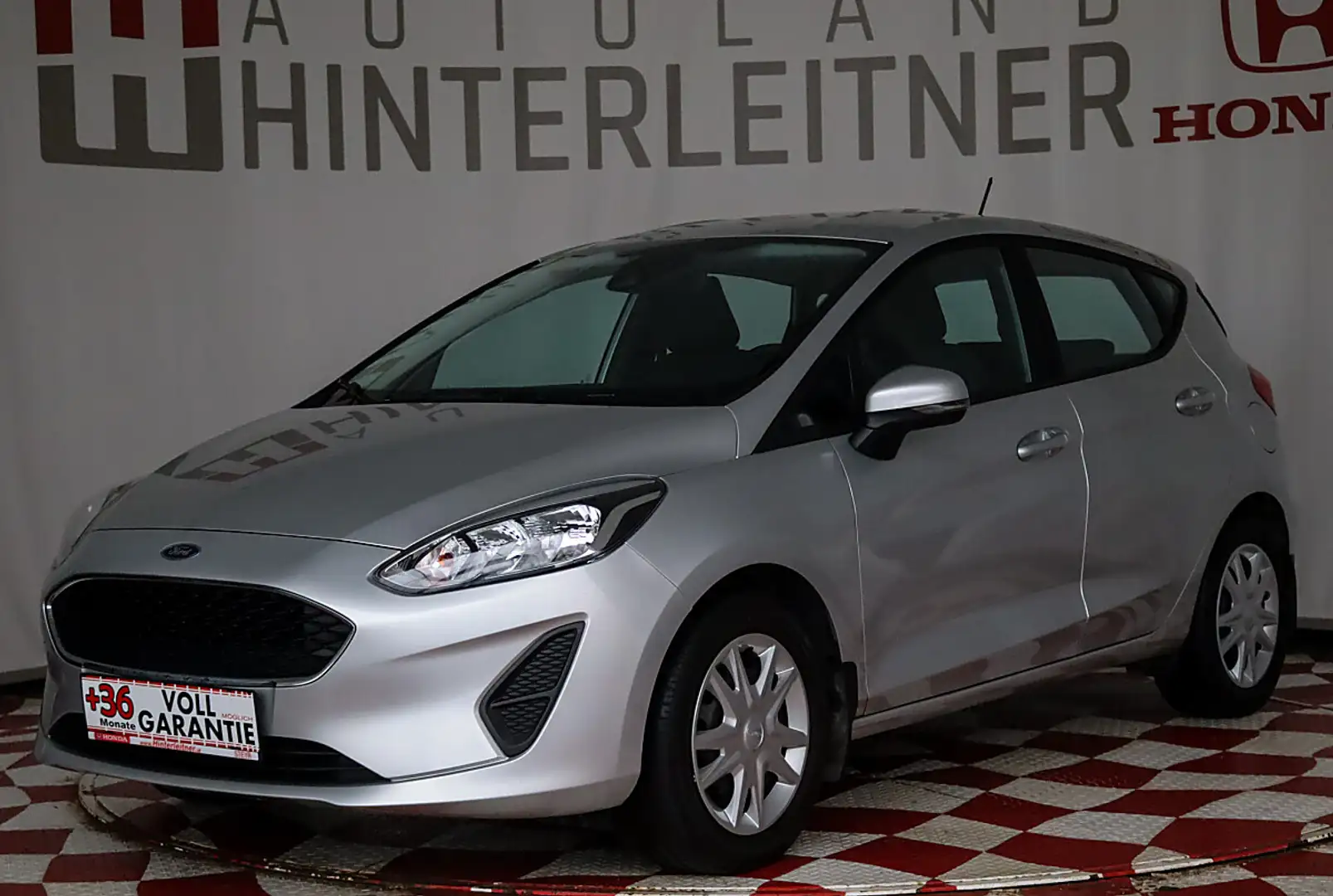 Ford Fiesta 1,5 TDCi  1.000 KM REICHWEITE Silber - 1