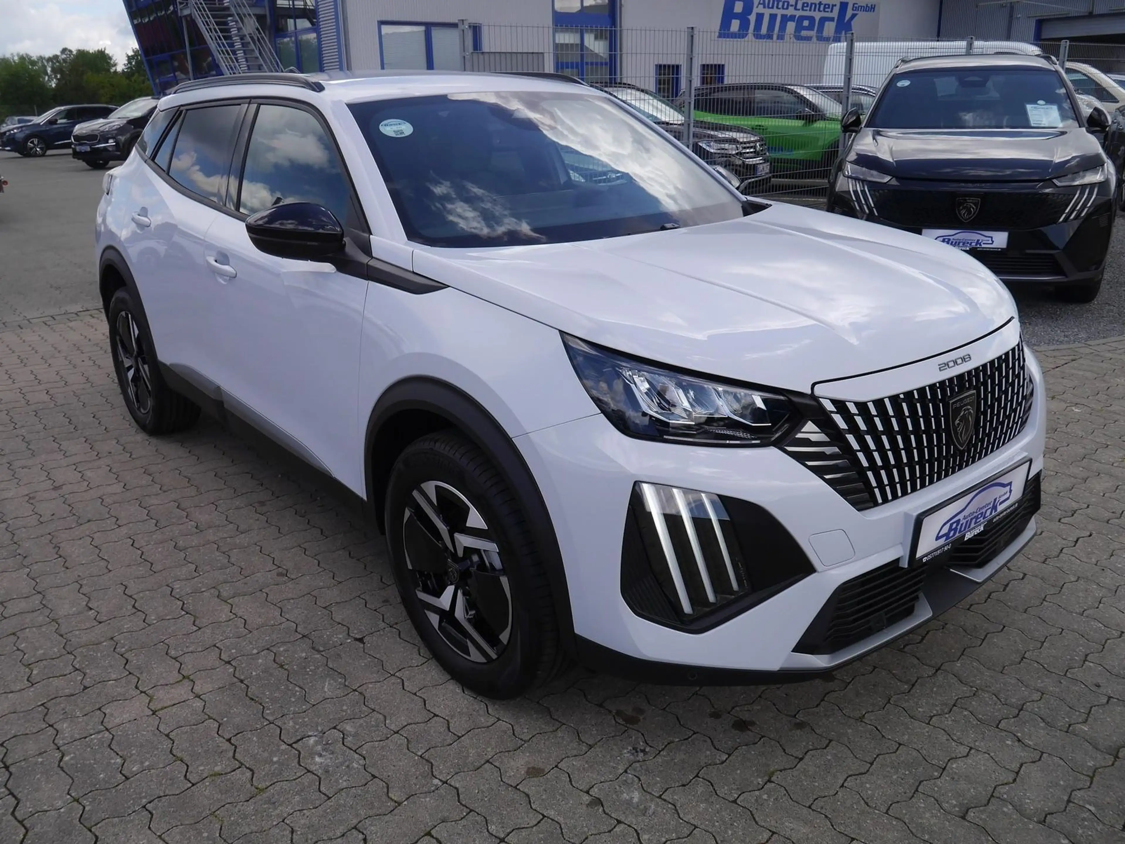 Peugeot 2008 Hybrid 145 Allure APP-Navi/LED/SHZ/PDC