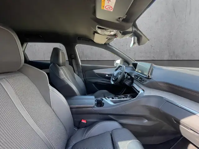 Peugeot 3008 view 13