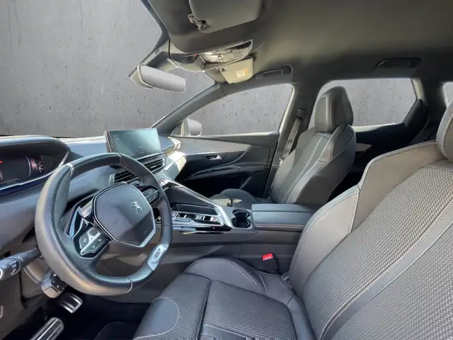 Peugeot 3008 view 9