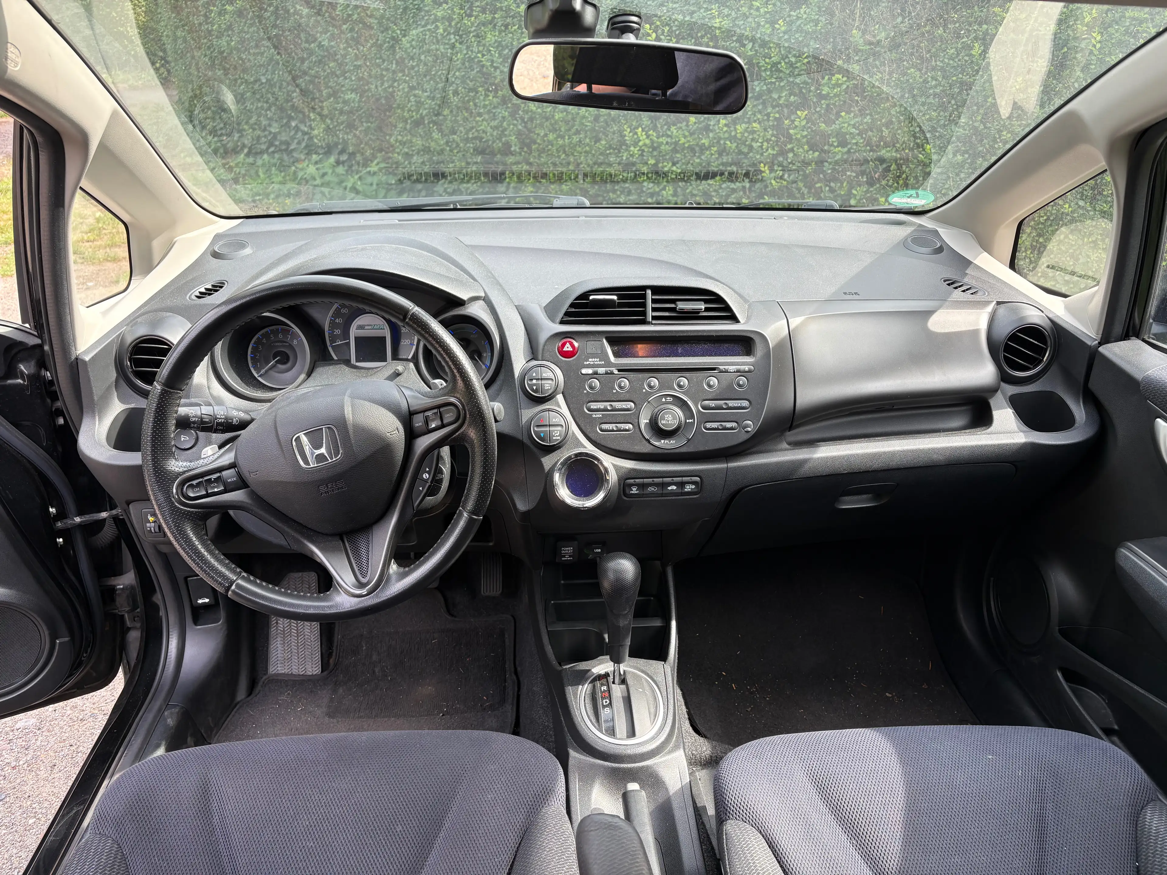 Honda Jazz Hybrid Elegance — photo 4