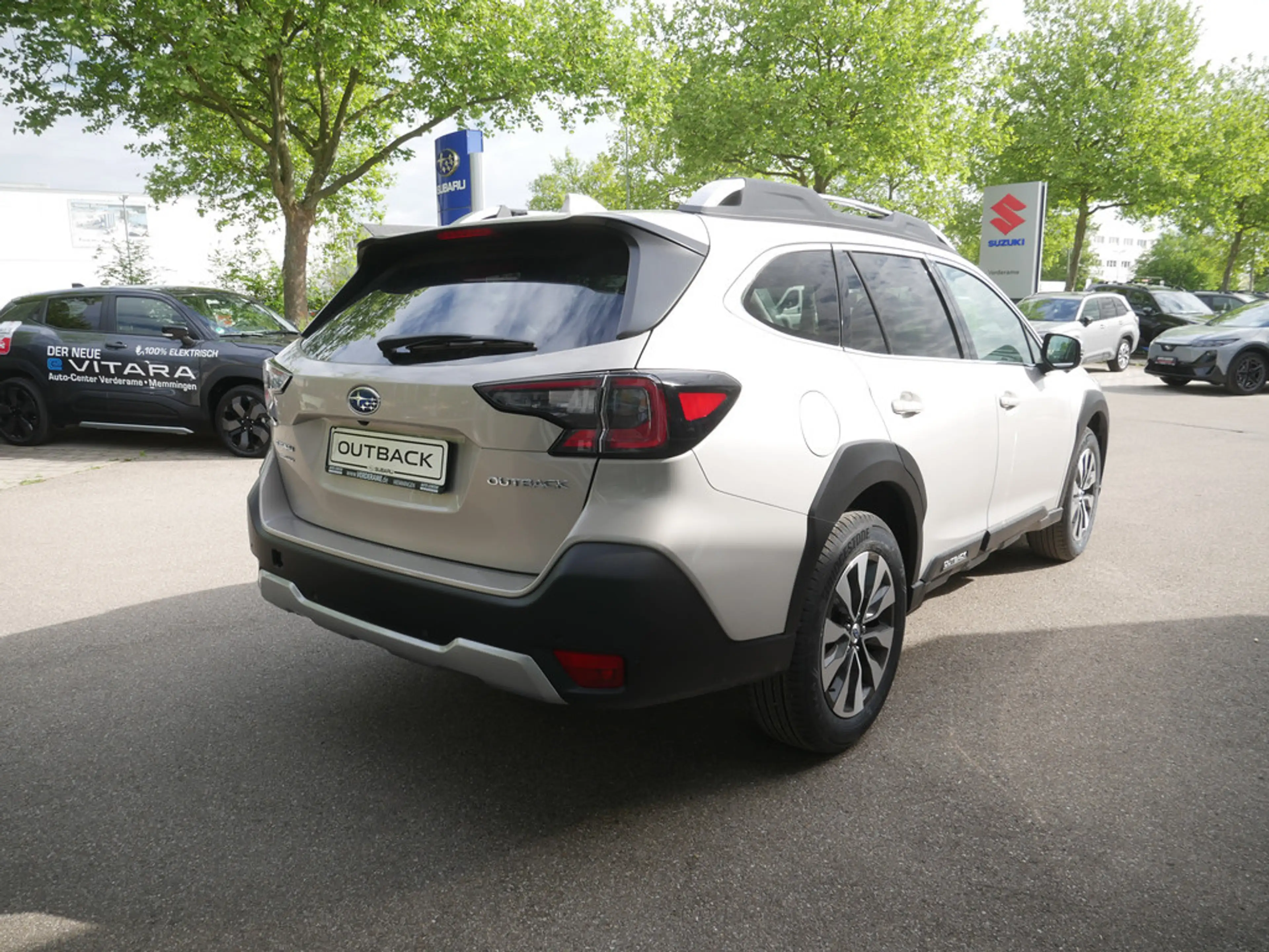 Subaru OUTBACK 2.5i Platinum SHZ KAMERA HGSD ACC LED — photo 6
