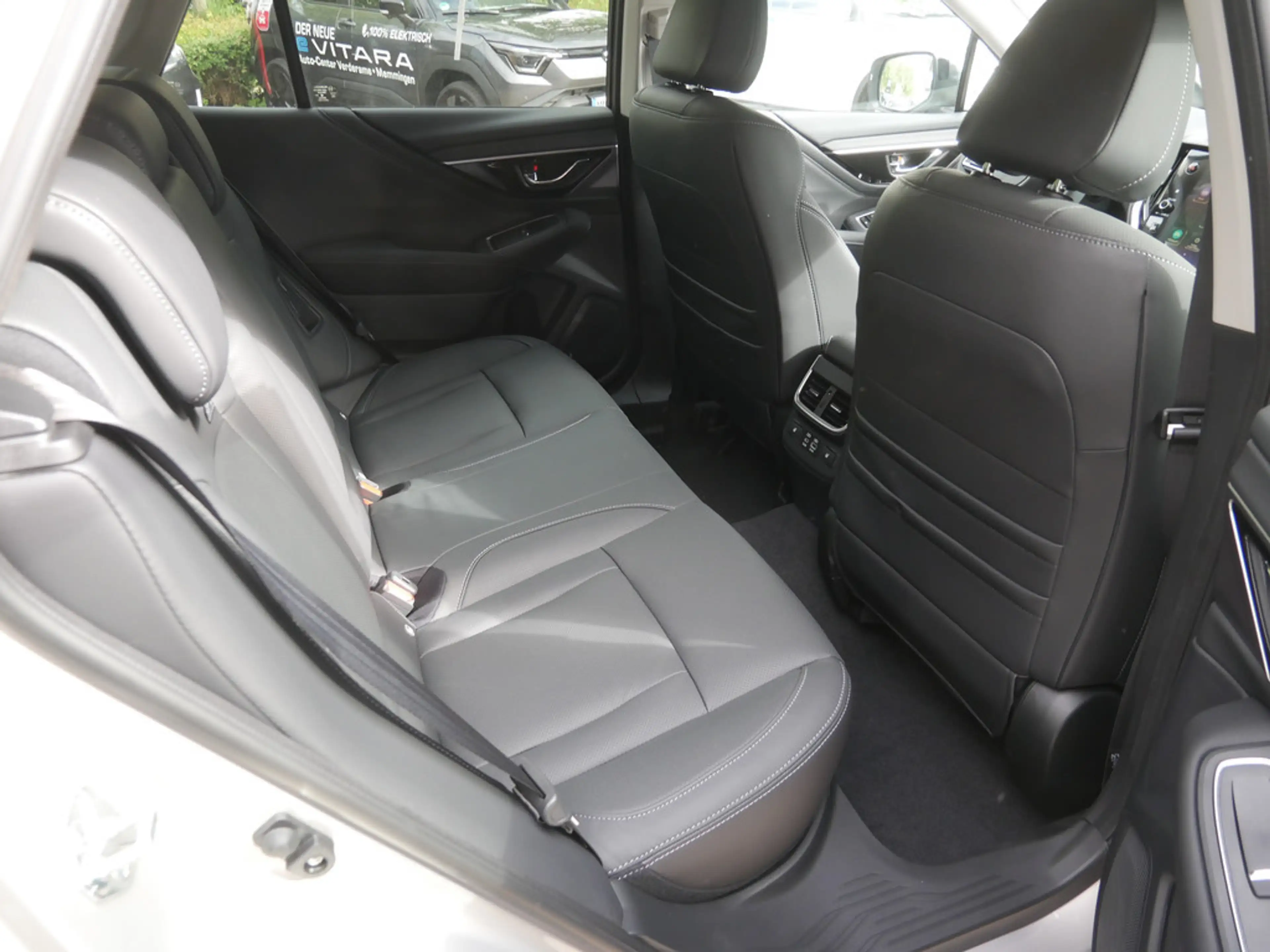 Subaru OUTBACK 2.5i Platinum SHZ KAMERA HGSD ACC LED — photo 10