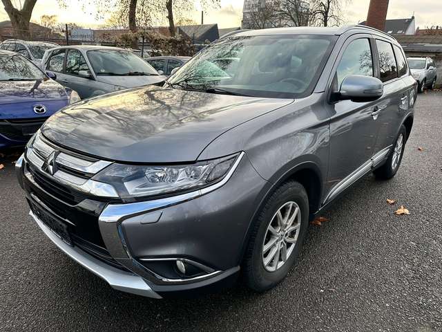 Imagine Mitsubishi Outlander SUV-Star+ 4WD
