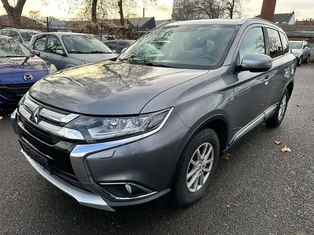 Mitsubishi Outlander SUV-Star+ 4WD