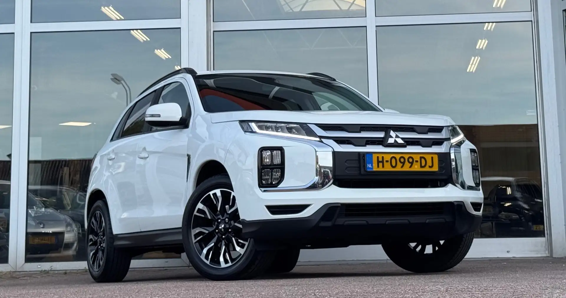 Mitsubishi ASX 2.0i Pure Automaat 100% Dealer Onderhouden 2e Eige Wit - 2