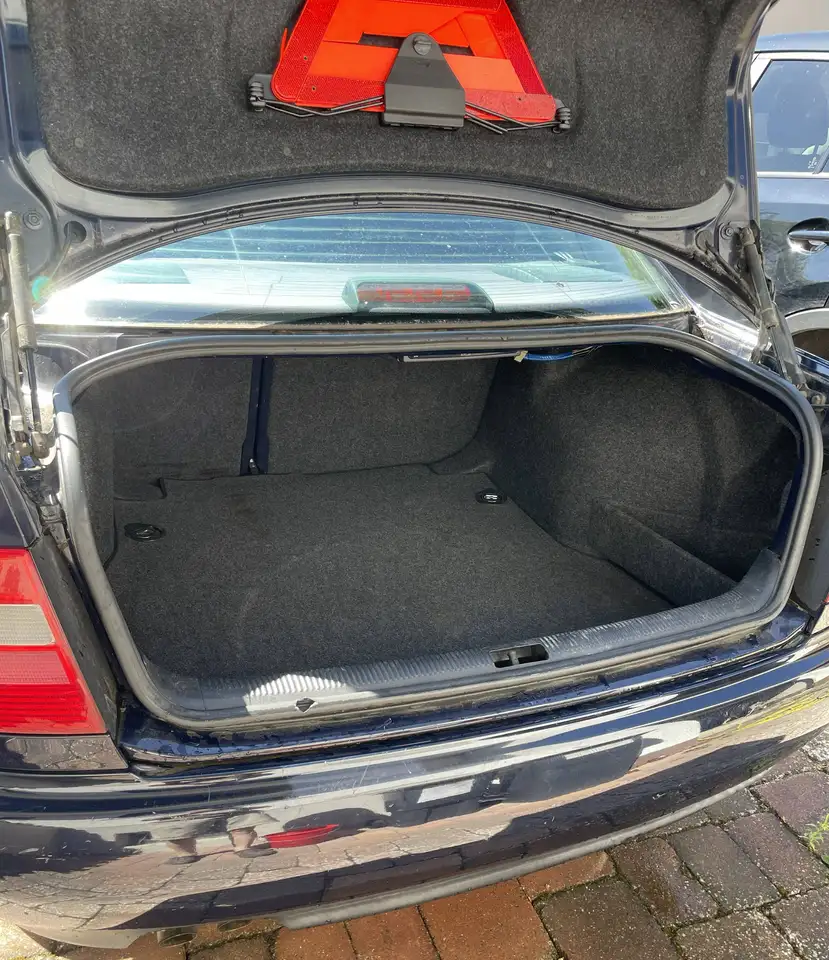 Audi A4 1.8 T, foto 6