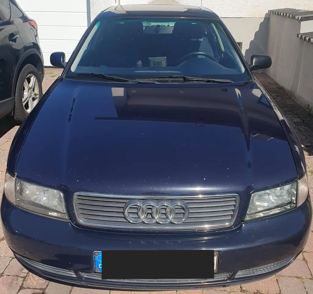 Audi A4 1.8 T, foto 1