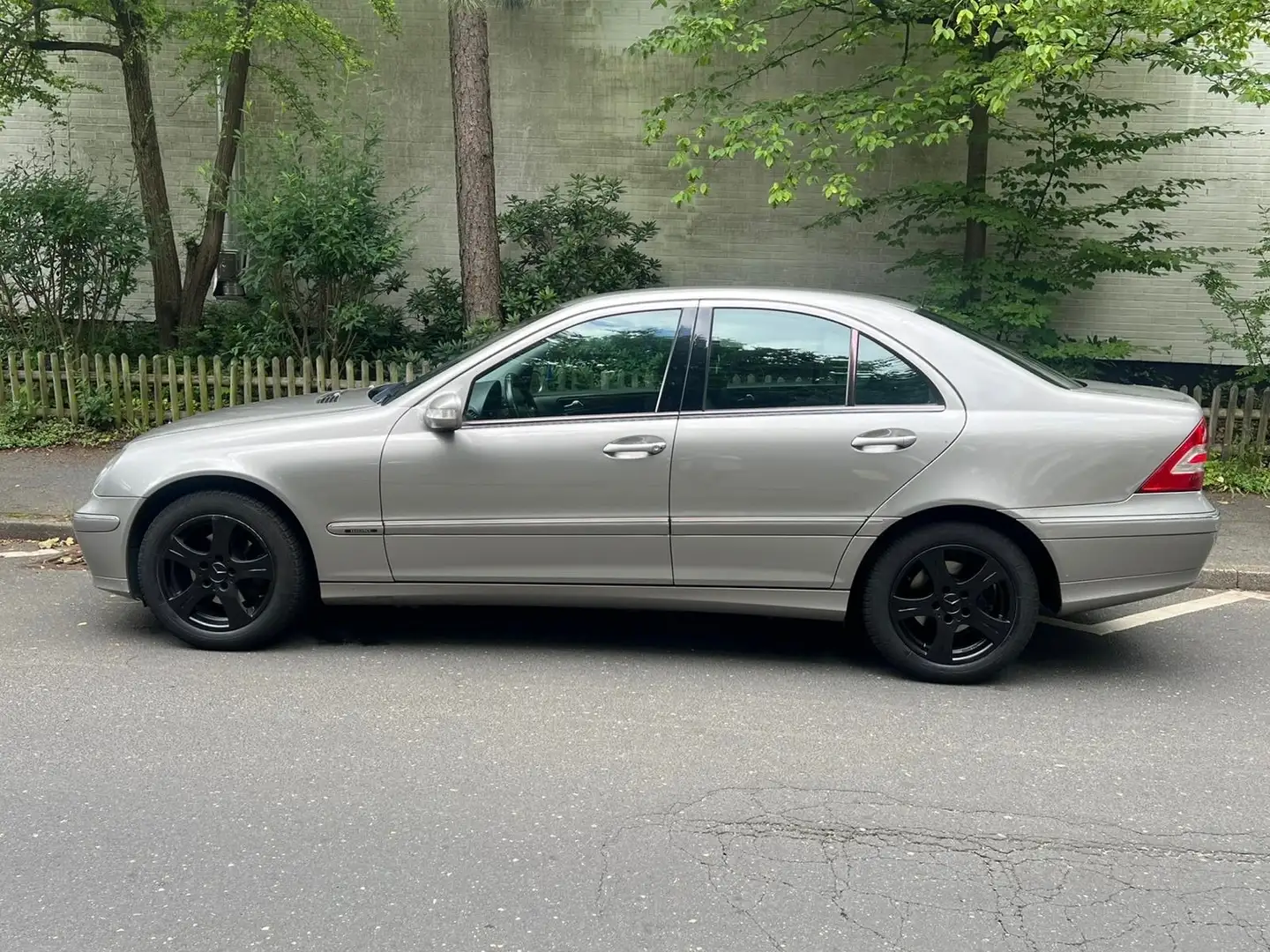 Mercedes-Benz C 180 C-Klasse Kompressor Classic Szürke - 2