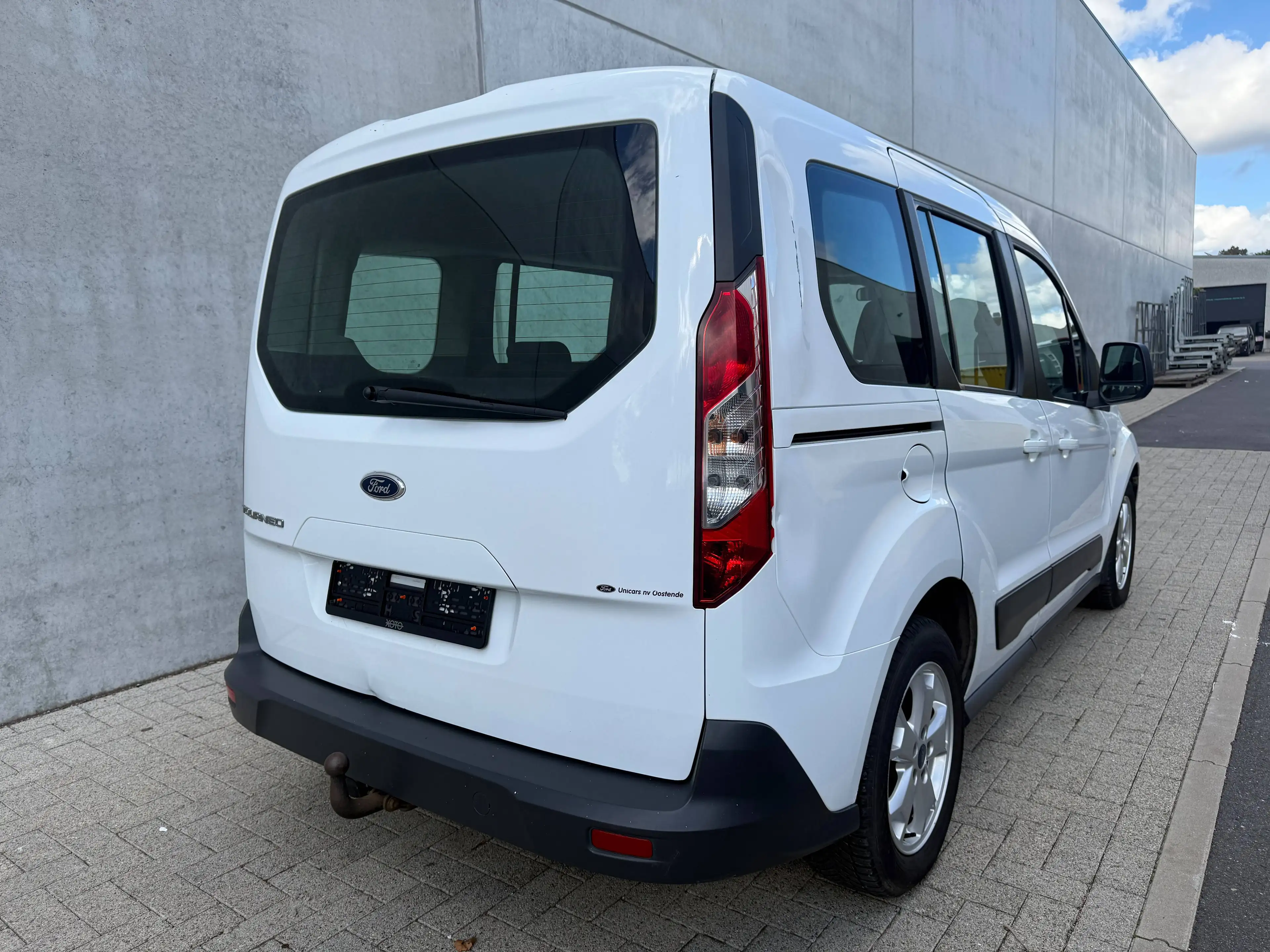 Ford Tourneo Connect Tourneo Connect 1.5 TDCi Ambiente (EU6) — photo 4