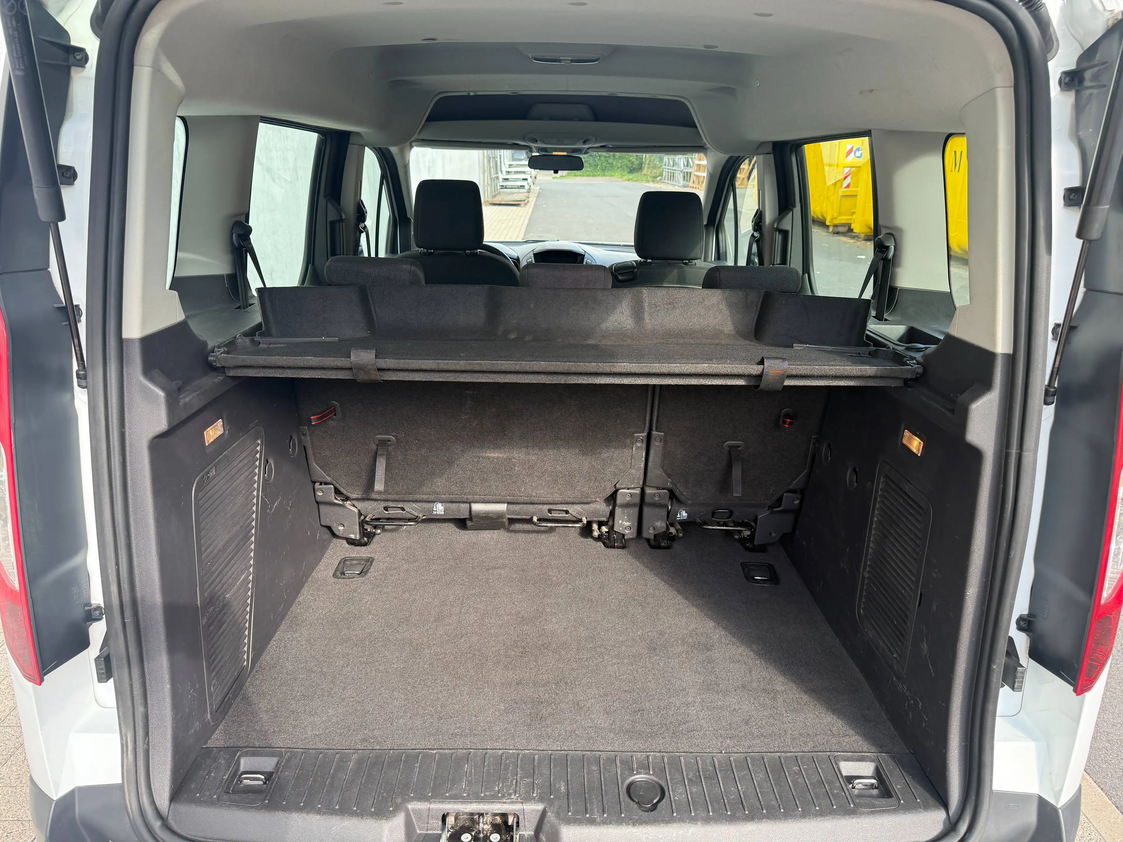 Ford Tourneo Connect Tourneo Connect 1.5 TDCi Ambiente (EU6) — photo 14