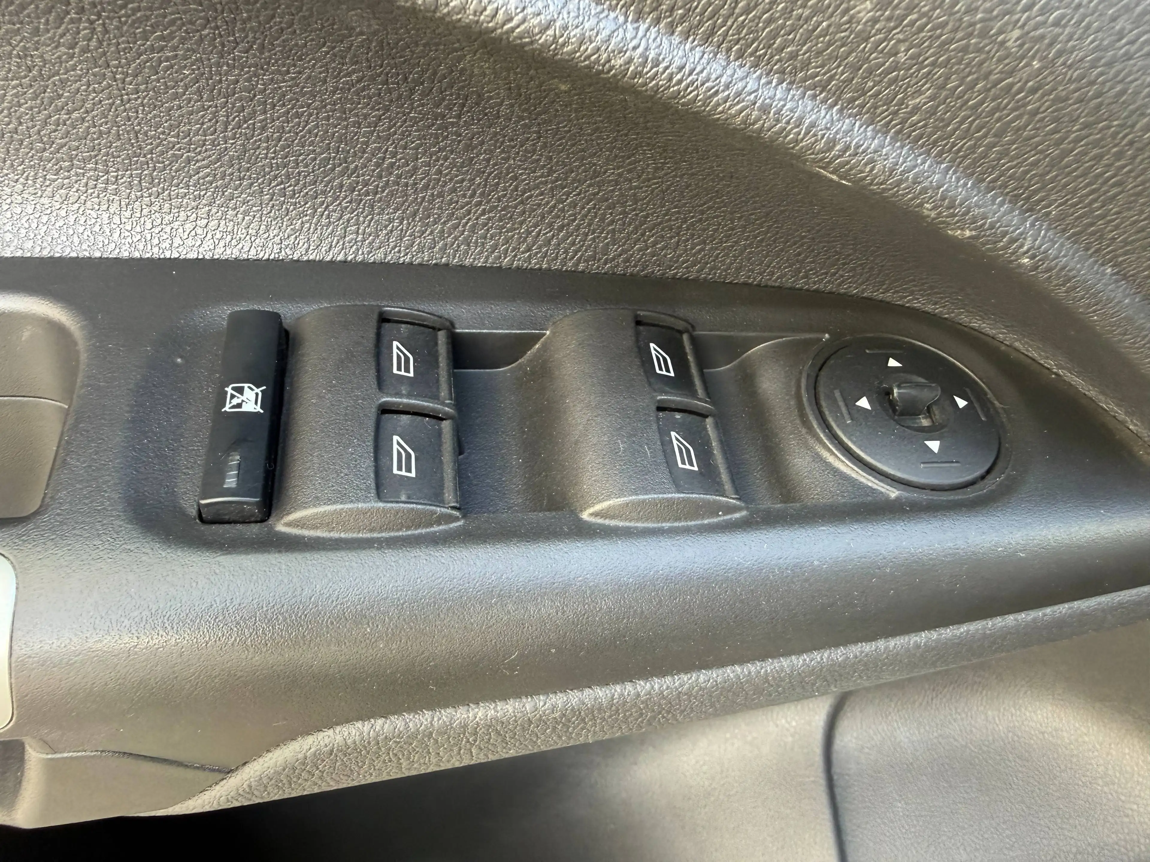 Ford Tourneo Connect Tourneo Connect 1.5 TDCi Ambiente (EU6) — photo 15
