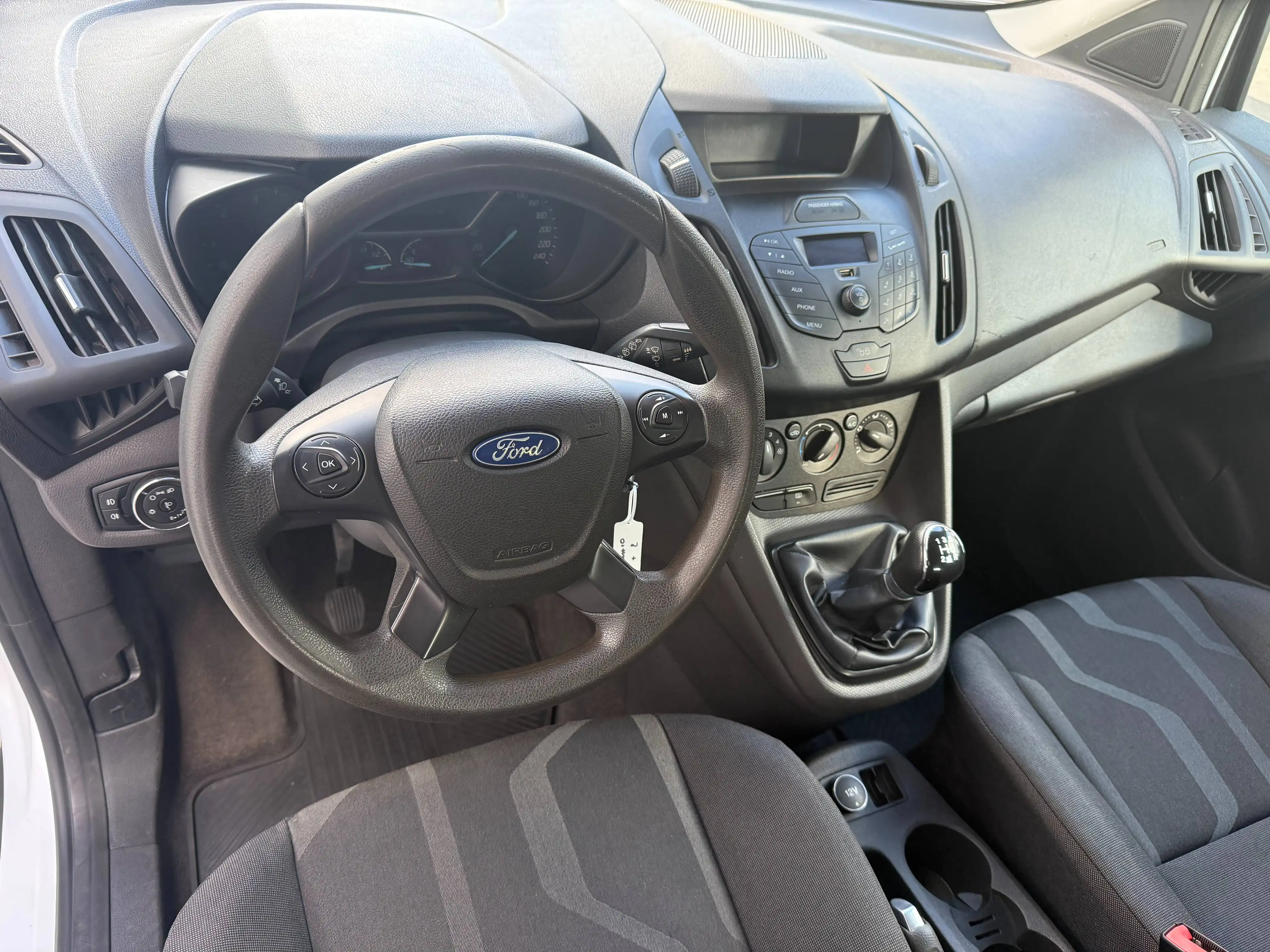 Ford Tourneo Connect Tourneo Connect 1.5 TDCi Ambiente (EU6) — photo 7