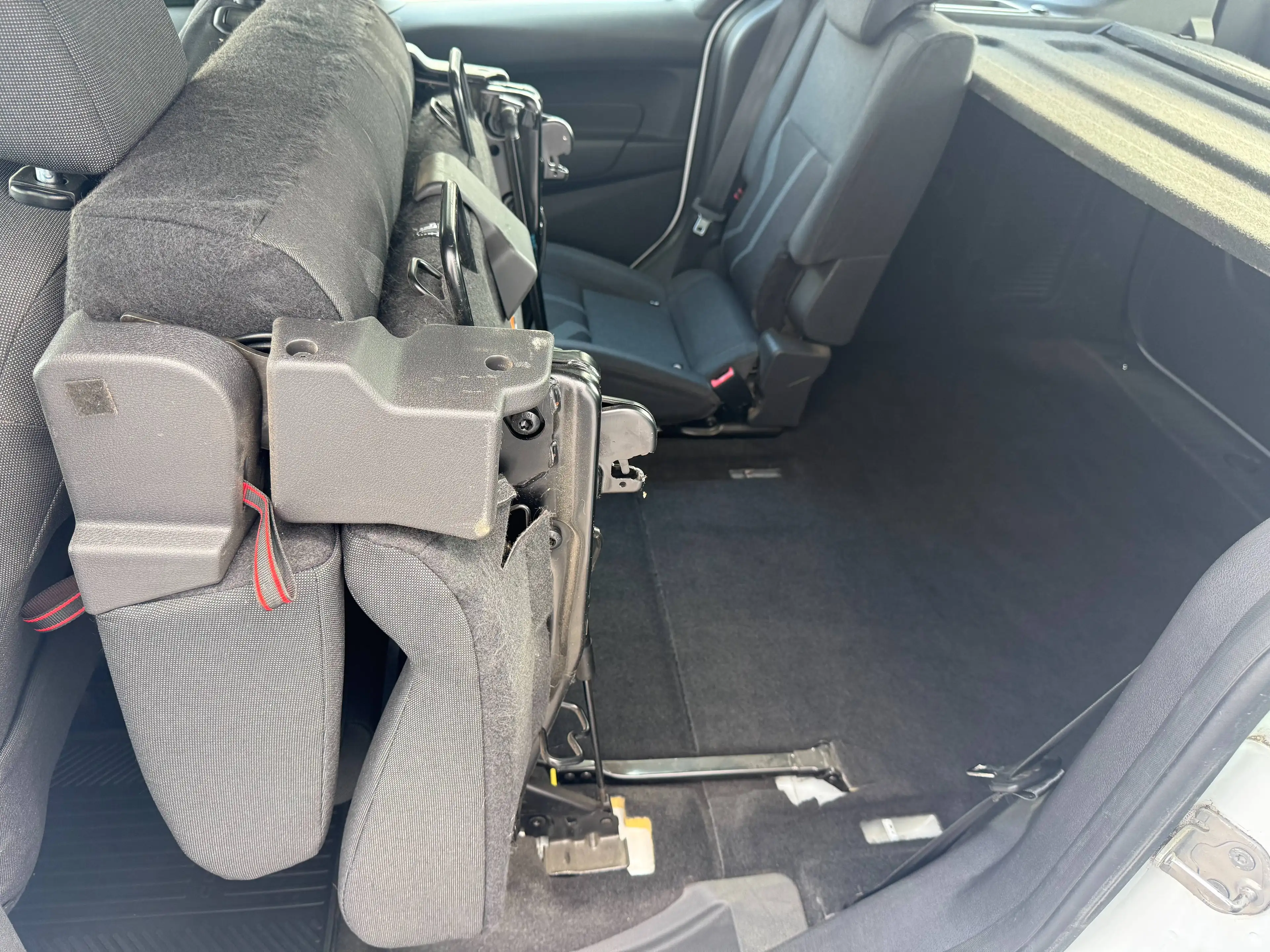 Ford Tourneo Connect Tourneo Connect 1.5 TDCi Ambiente (EU6) — photo 11