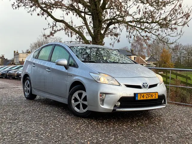 Toyota Prius 1.8 Comfort Top 5 edition | Cruise + Camera + Navi