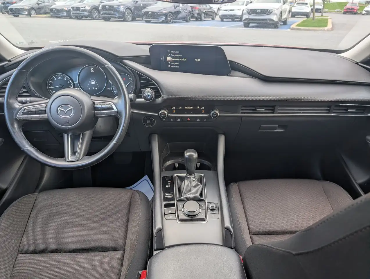 Mazda 3 снимка Mazda 3