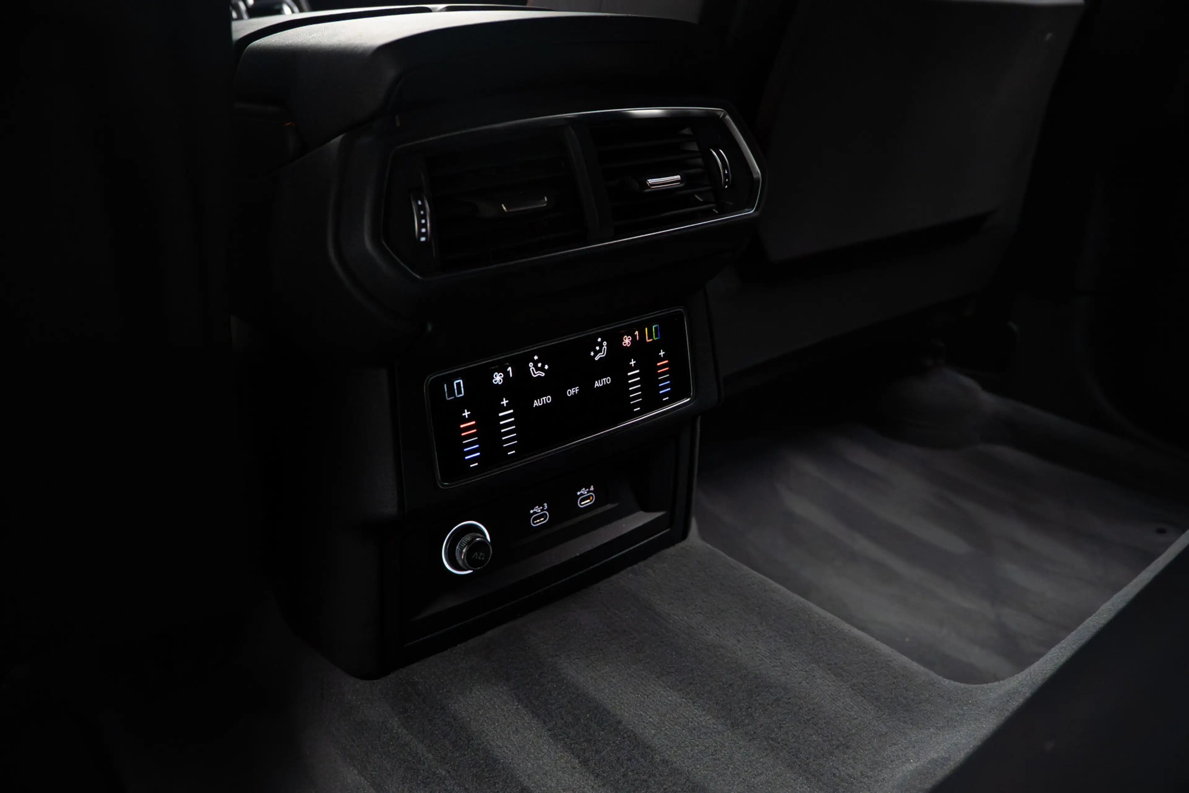 Lamborghini Urus 4.0 V8 HUD Leder Ceramic B&O 360° Massage ACC Alca — photo 22