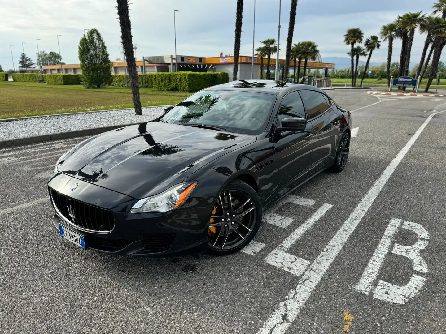 Maserati Quattroporte 3.8 V8 GTS auto Noir - 1
