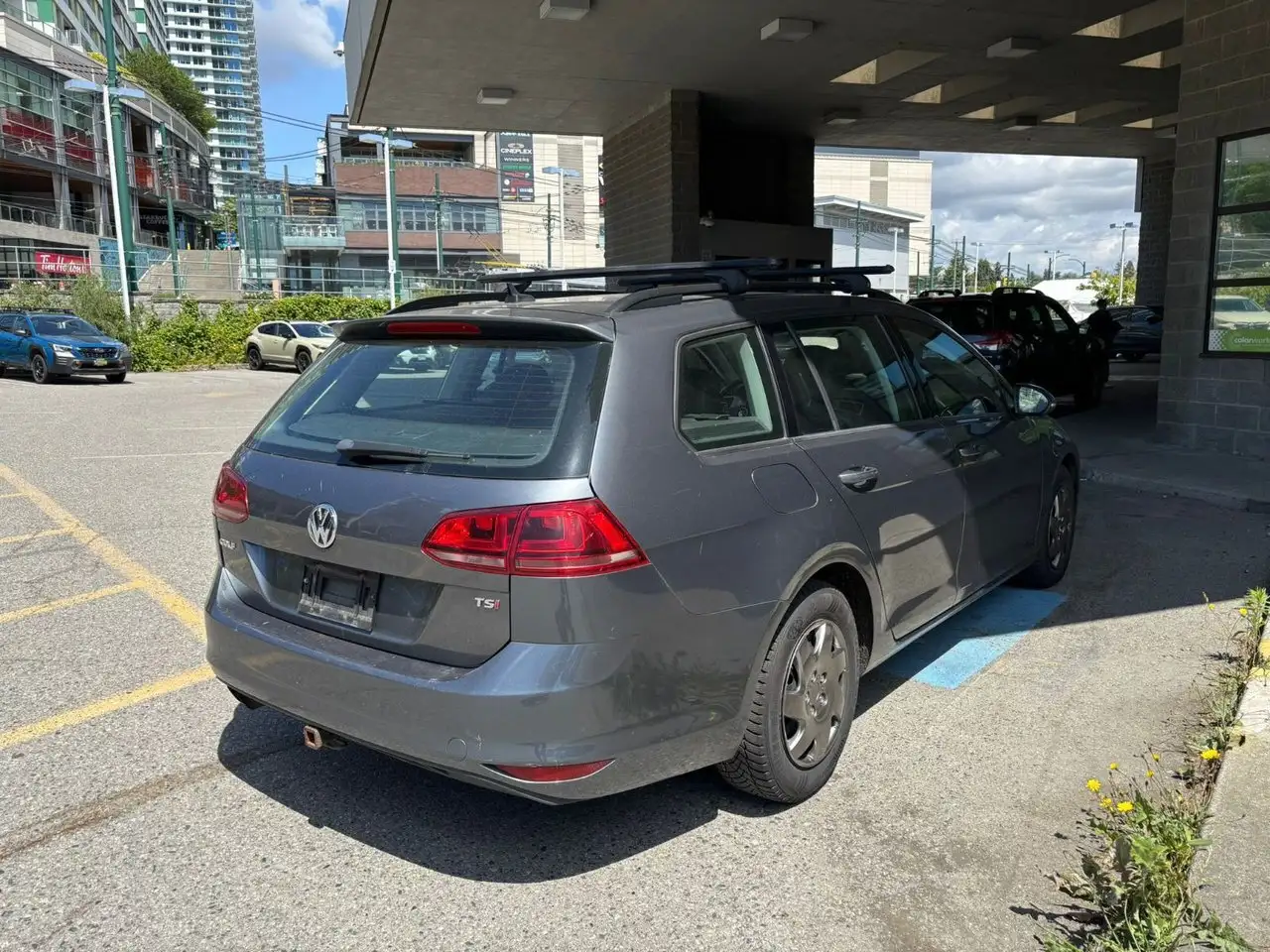 Volkswagen Golf photo Volkswagen Golf