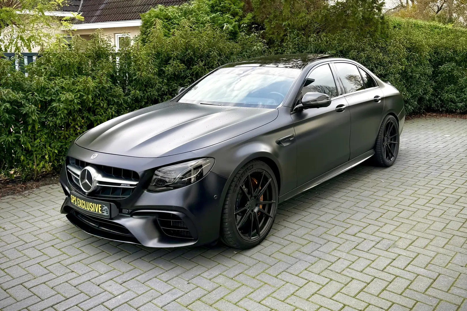 Mercedes-Benz E 63 AMG S 4MATIC Premium Plus / Keramisch / Mat zwart / Do Negro - 1