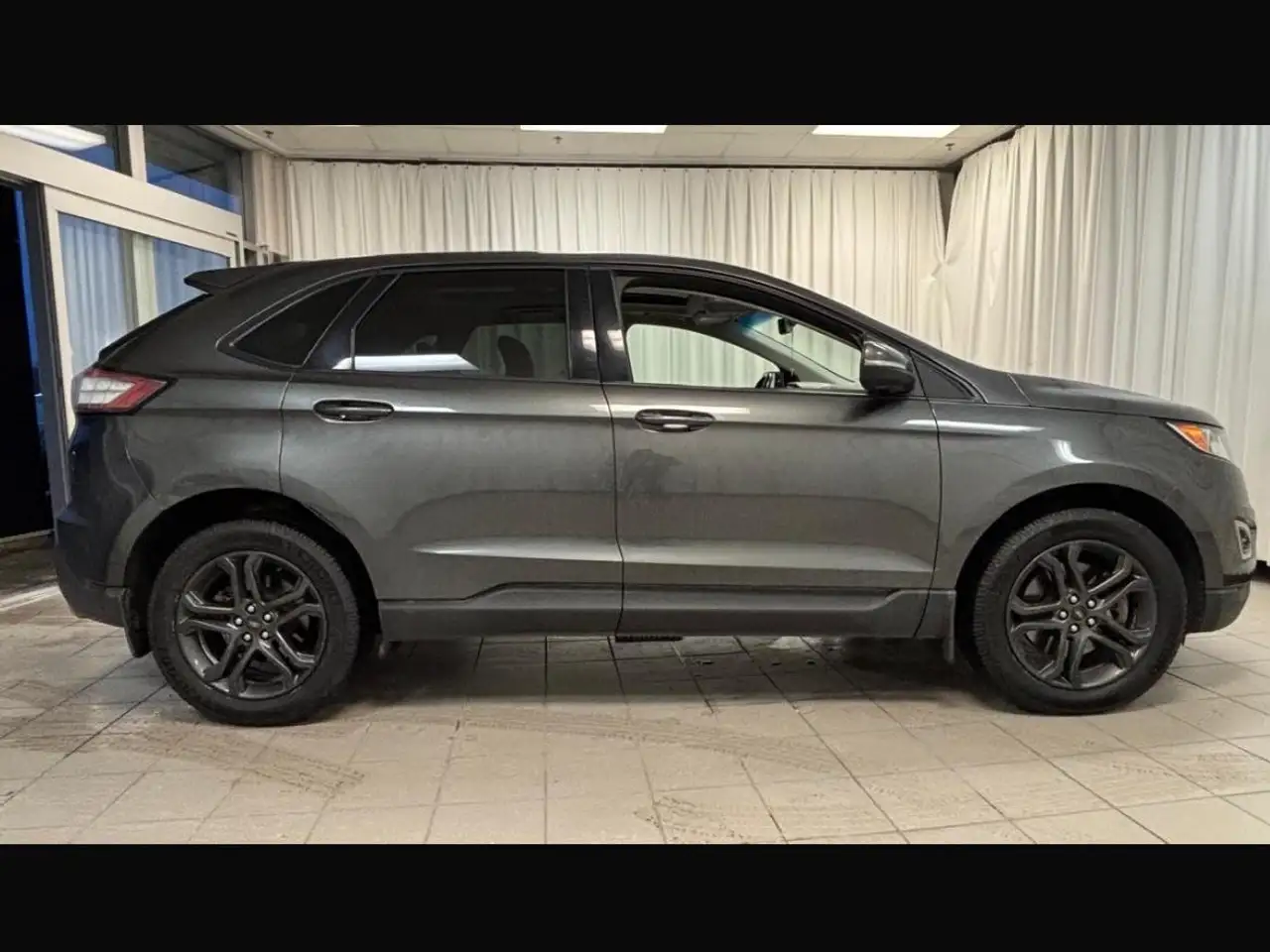 Ford Edge снимка Ford Edge