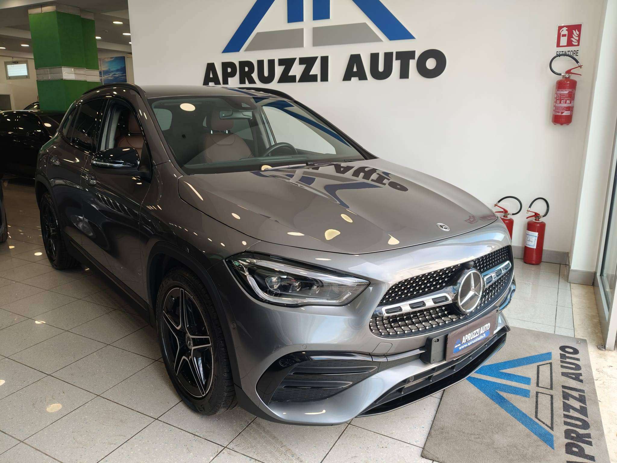 Mercedes-Benz GLA 200