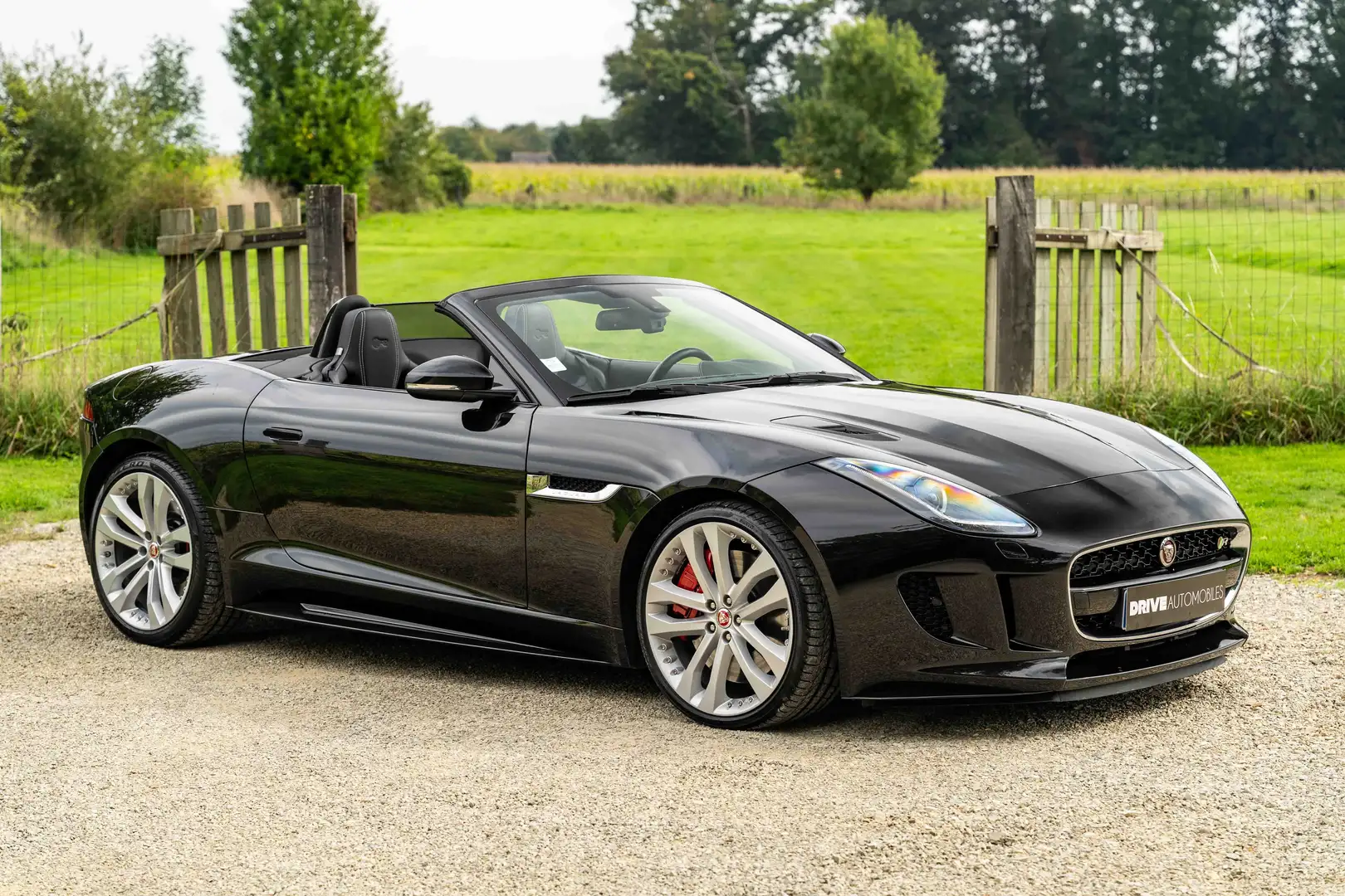 Jaguar F-Type F-Type Cabriolet R 550 AWD - SportDesign Noir - 2