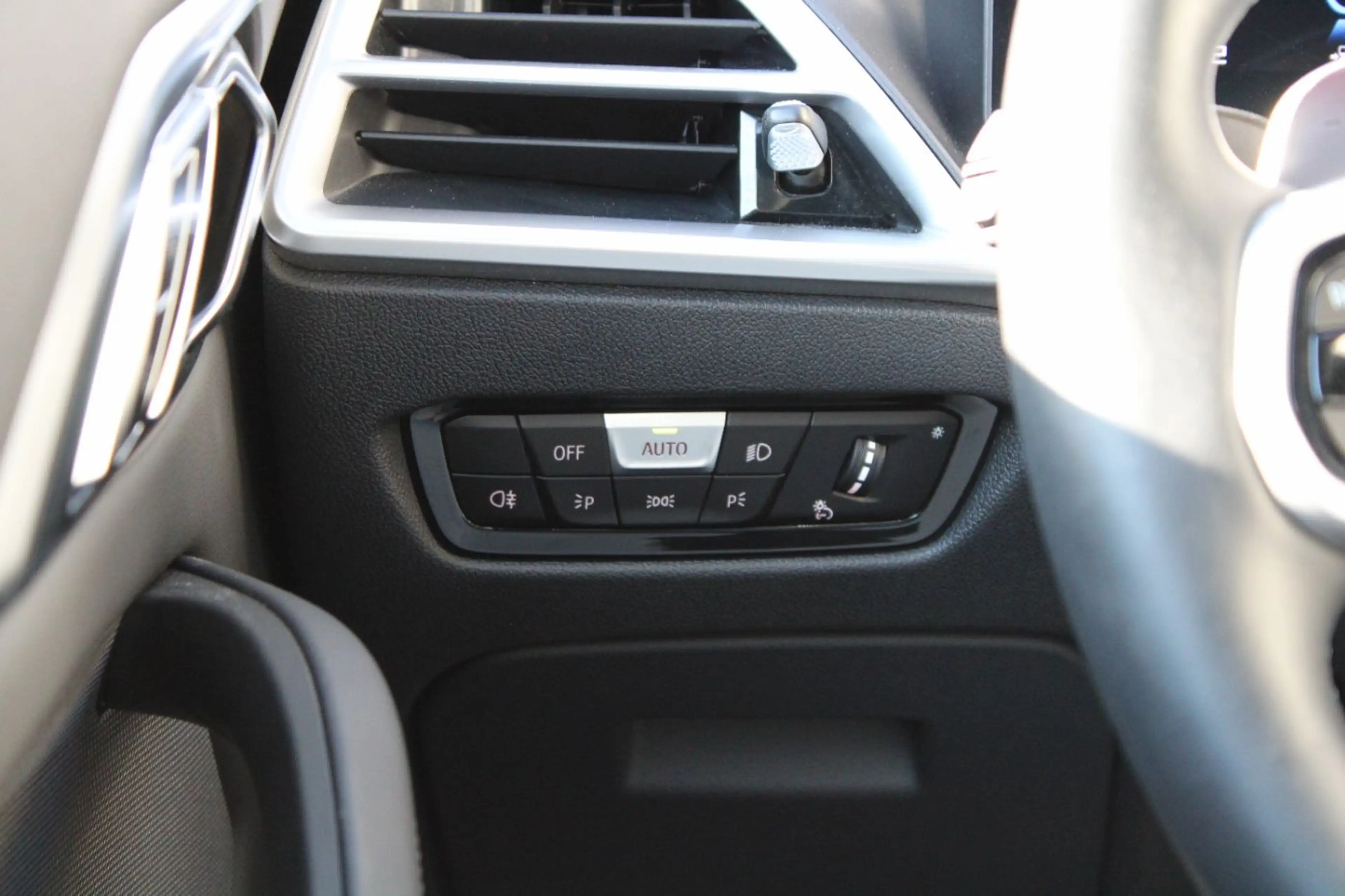 BMW M4 Competition Cabrio xDrive Harman Inno Kamera — photo 13