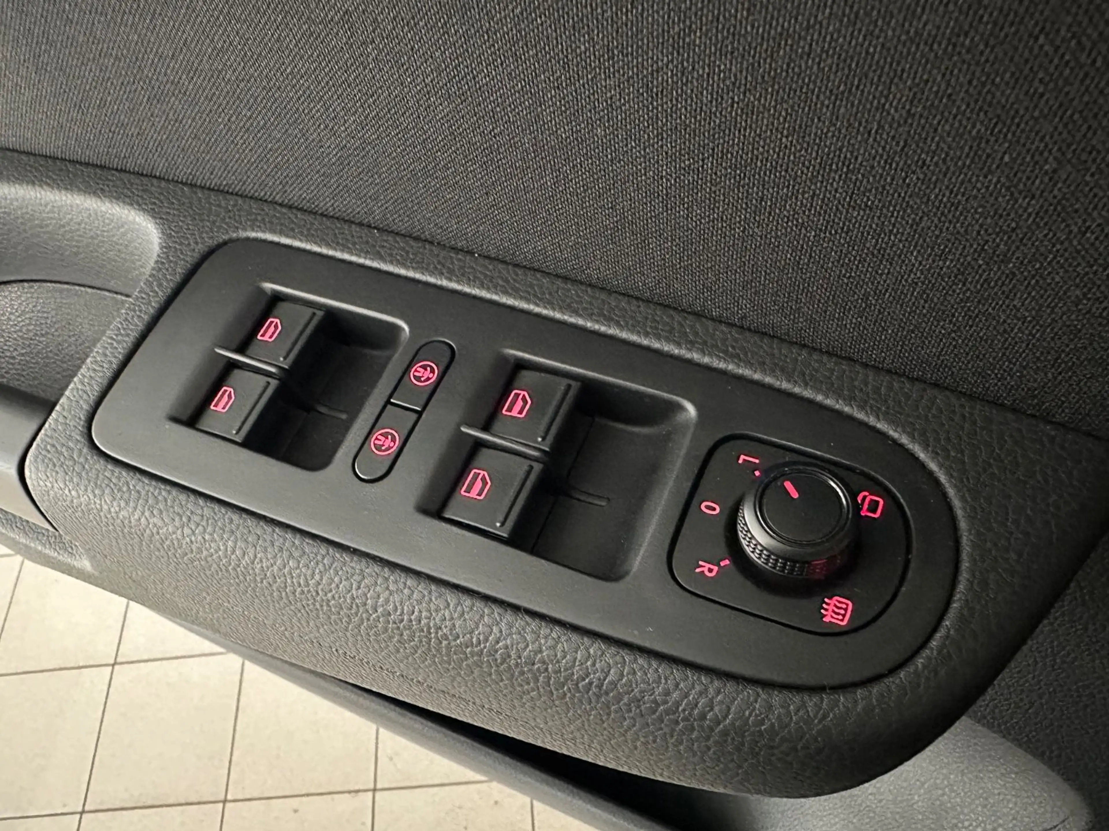 Volkswagen Sharan Allstar BMT/DSG/Navi/ACC/AHK/SHZ/PDC — photo 24
