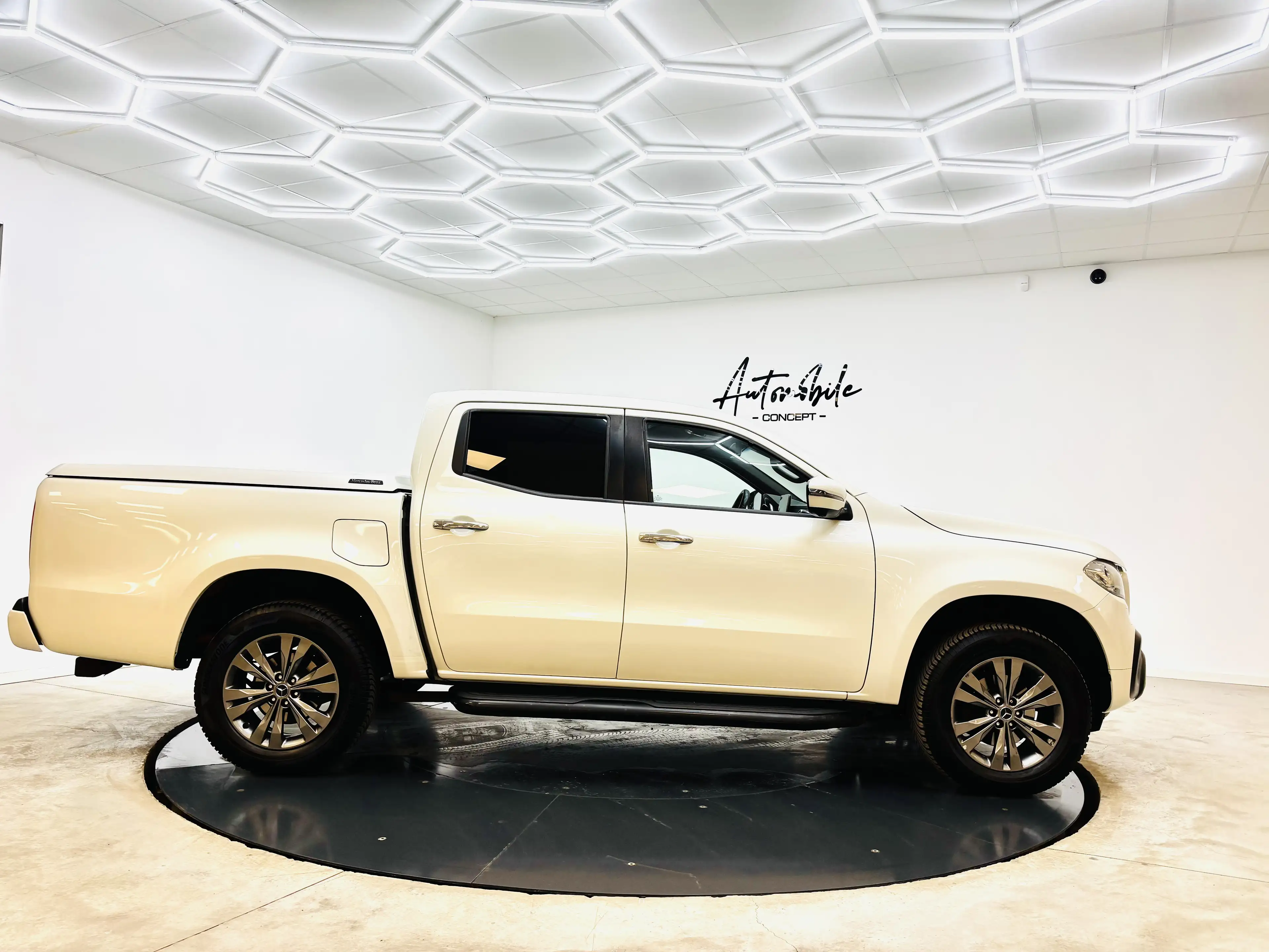 Mercedes-Benz X 250 ✅1AN GARANTIE✅TVA DÉDUCTIBLE✅UTLITAIRE✅CAMERA 360 — photo 4