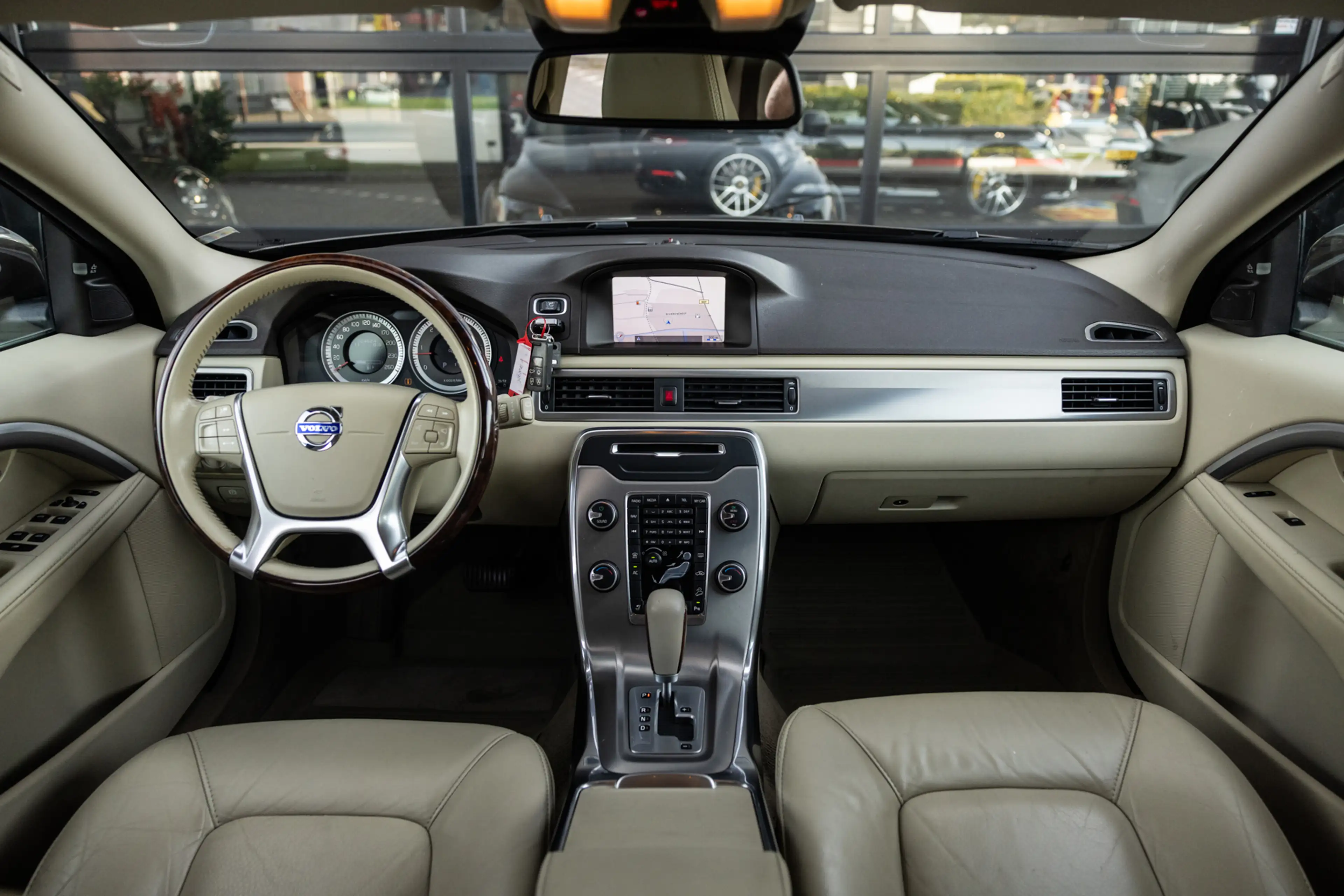 Volvo XC70 2.4 D5 Summum AWD, NL Auto, Apple Carplay, Facelif — photo 14