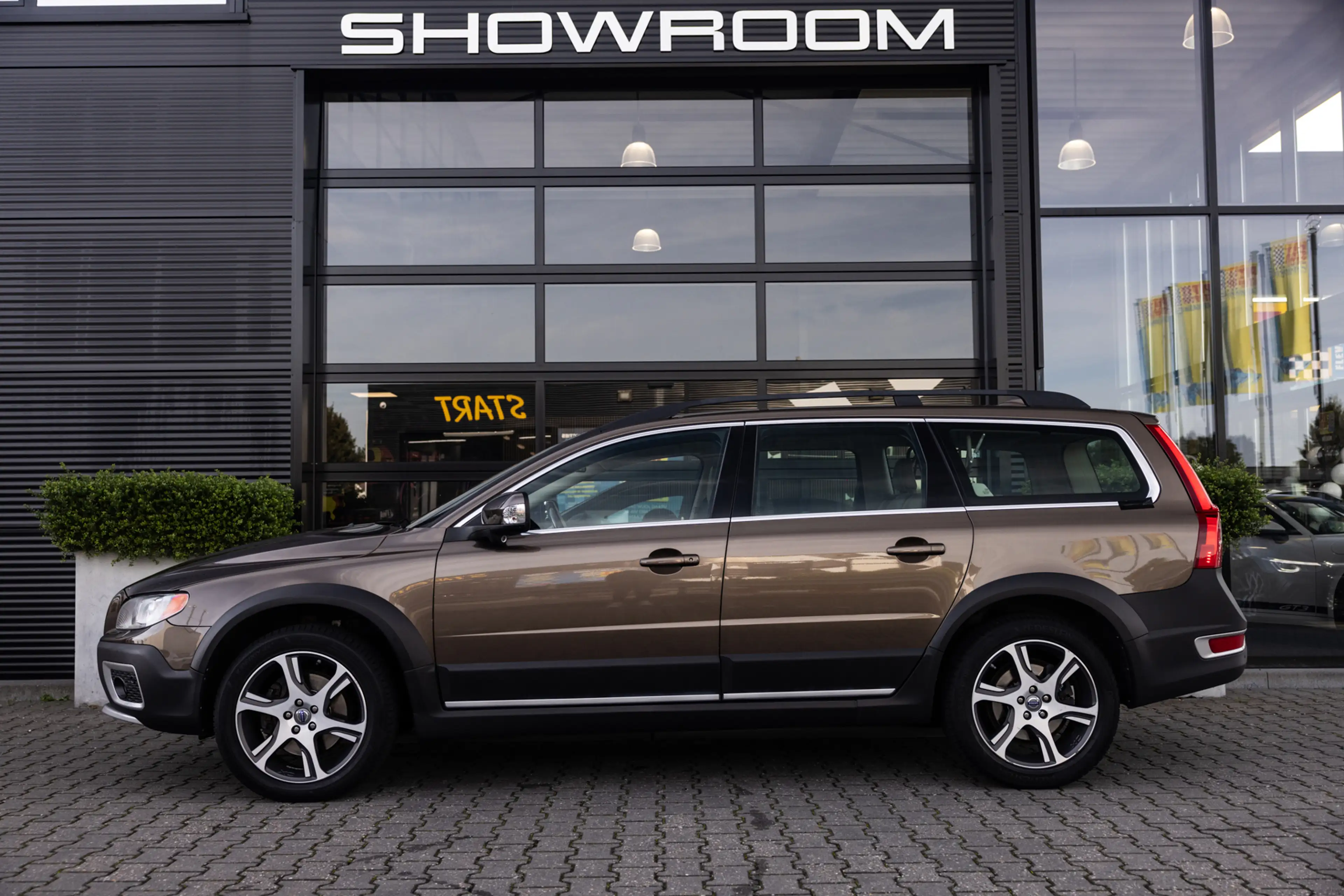 Volvo XC70 2.4 D5 Summum AWD, NL Auto, Apple Carplay, Facelif — photo 3