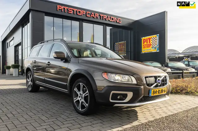 Volvo XC70 2.4 D5 Summum AWD, NL Auto, Apple Carplay, Facelif