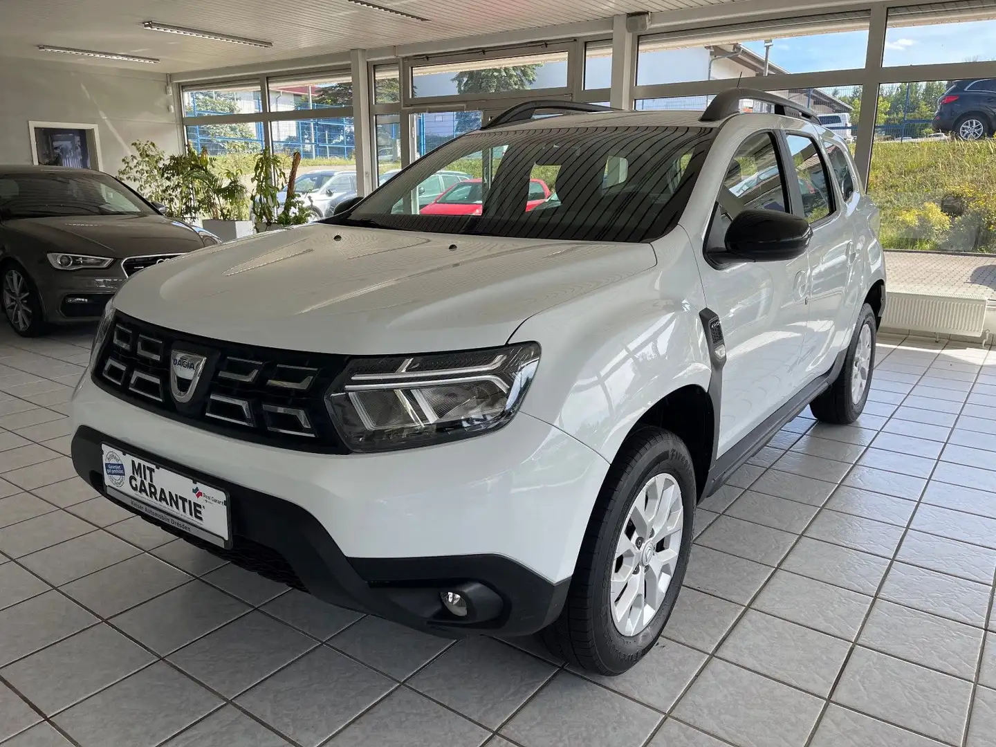 Dacia Duster II Comfort 4WD *LED*AHK*Sitzhz*Temp* Weiß - 1