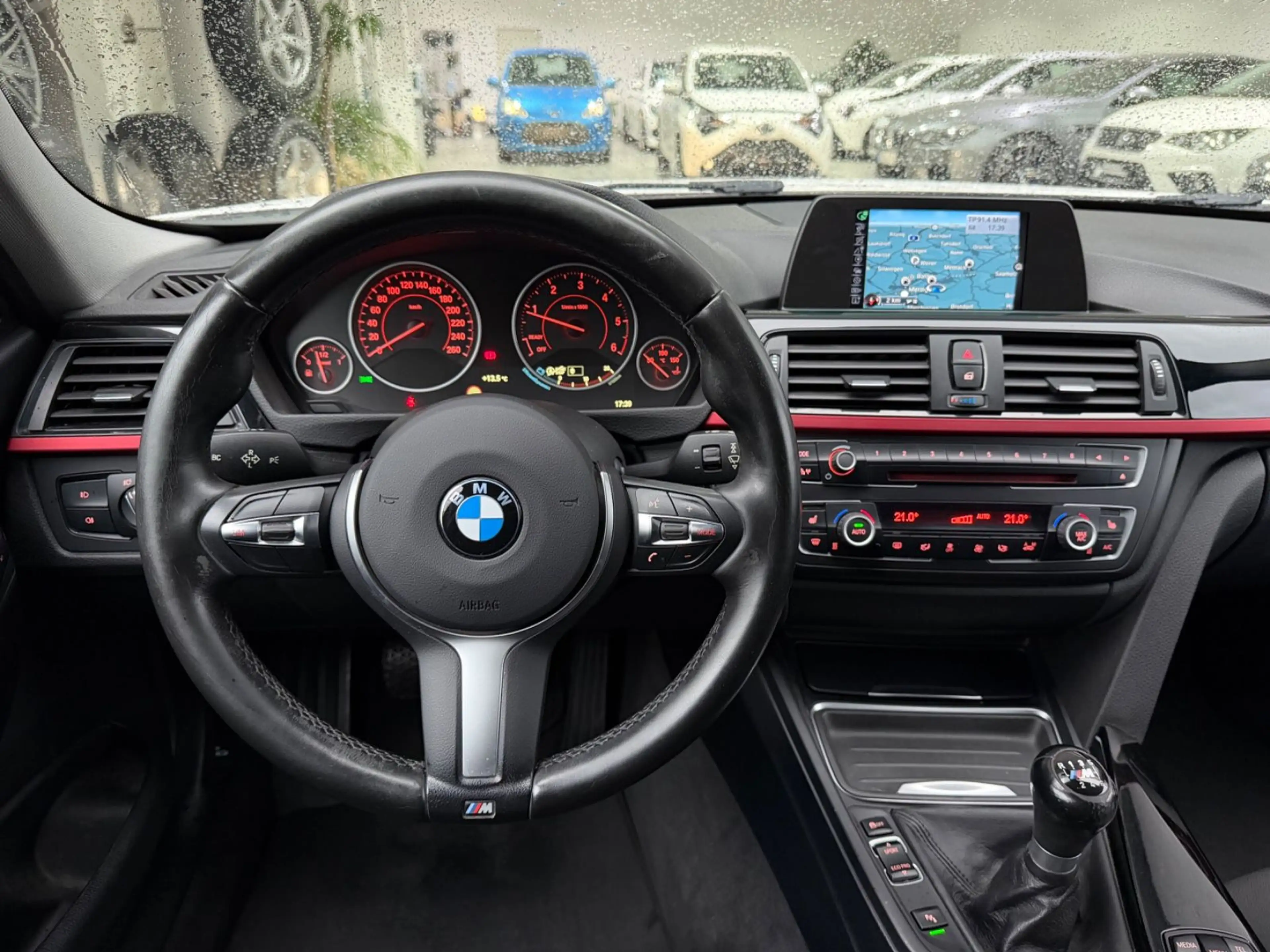 BMW 320 d Touring F31 Sportline — photo 14