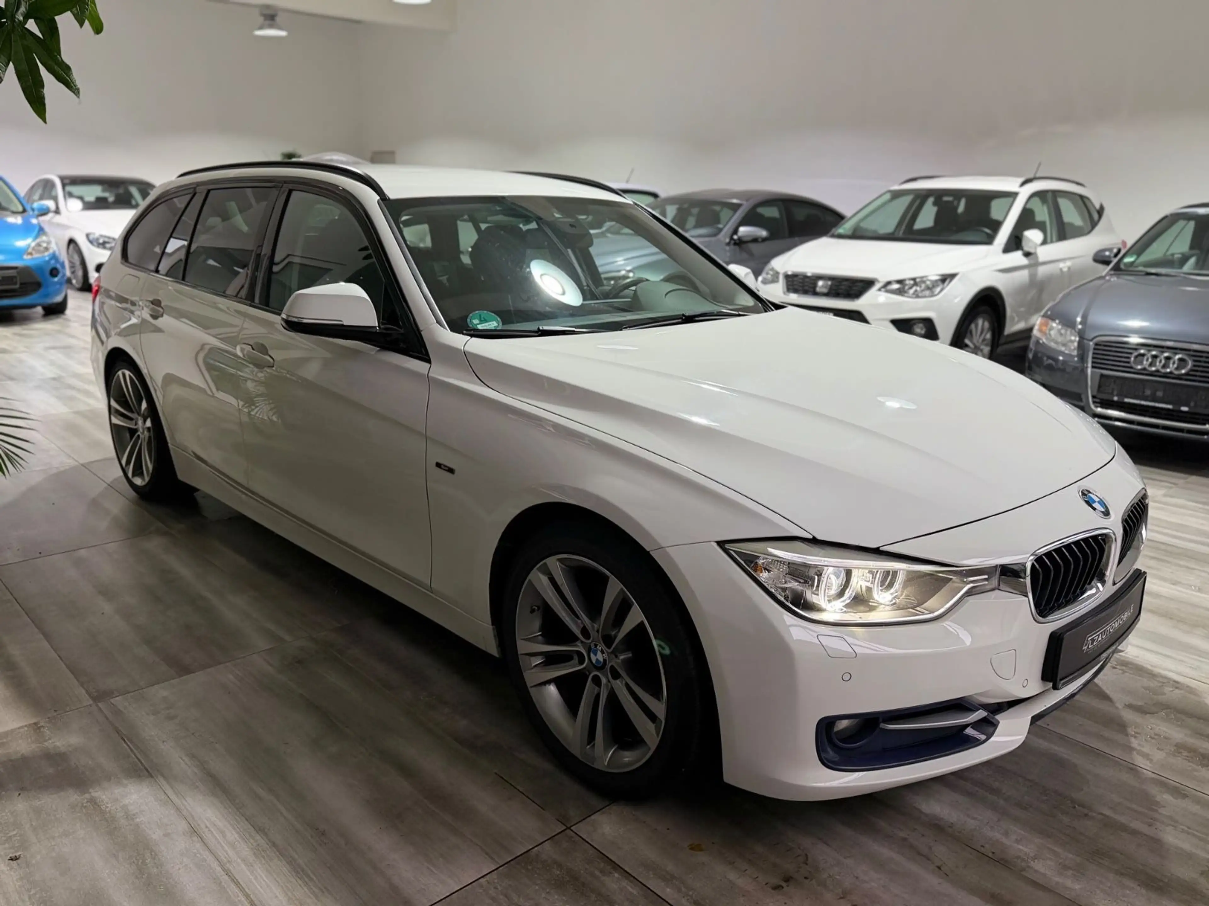 BMW 320 d Touring F31 Sportline — photo 3