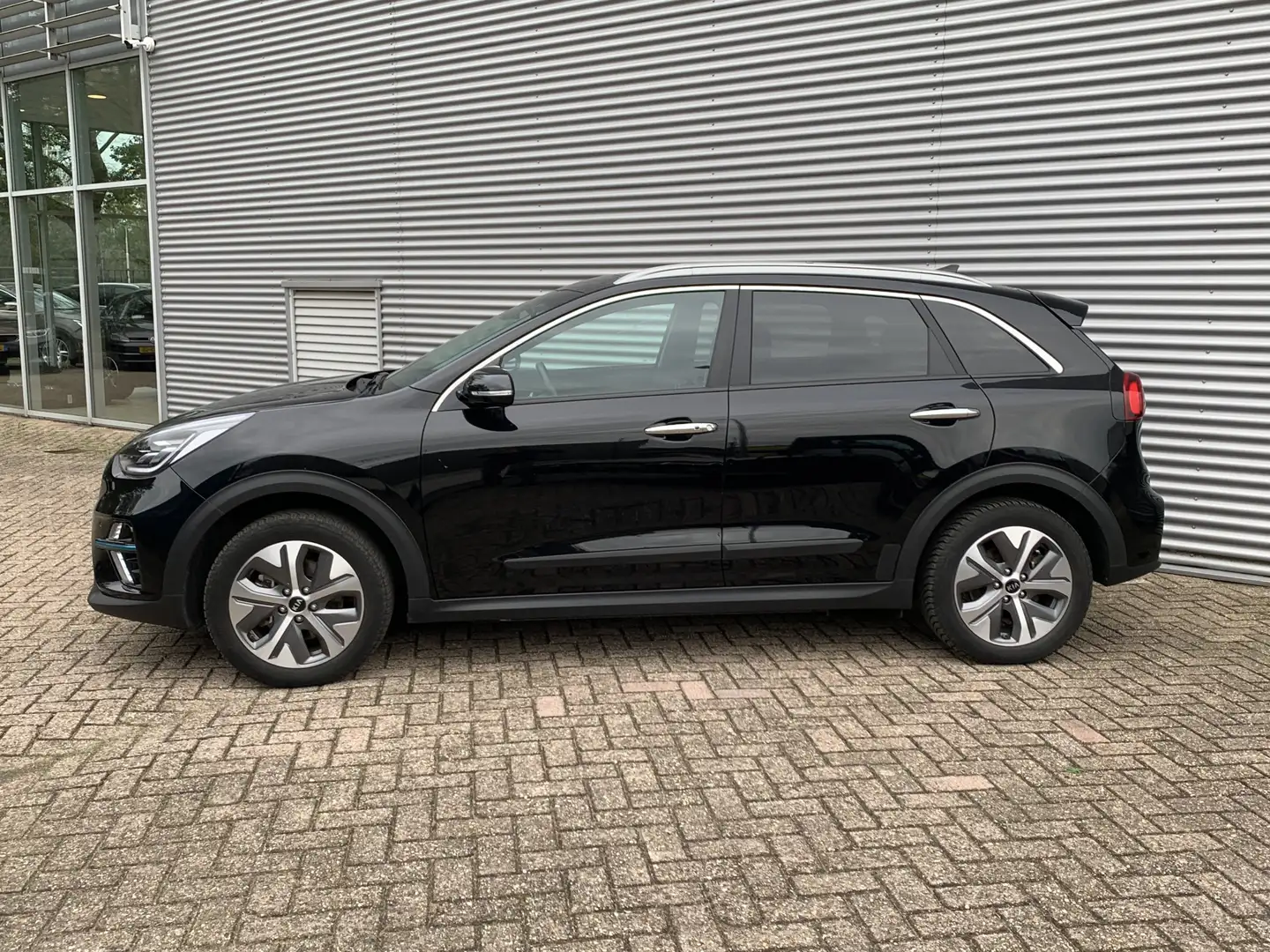 Kia e-Niro DynamicPlusLine 64 kWh 3-Fase Schuif-/kantel Dak | Zwart - 2