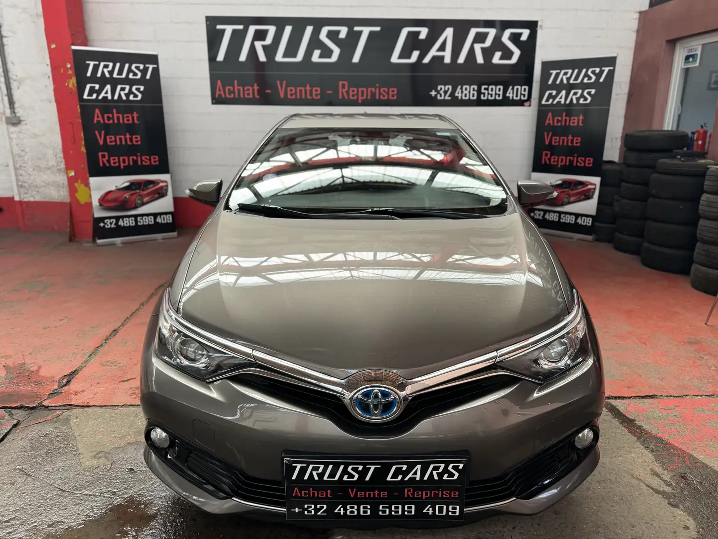 Toyota Auris HEV 1.8i HSD Business E-CVT (EU6.2) Gris - 1