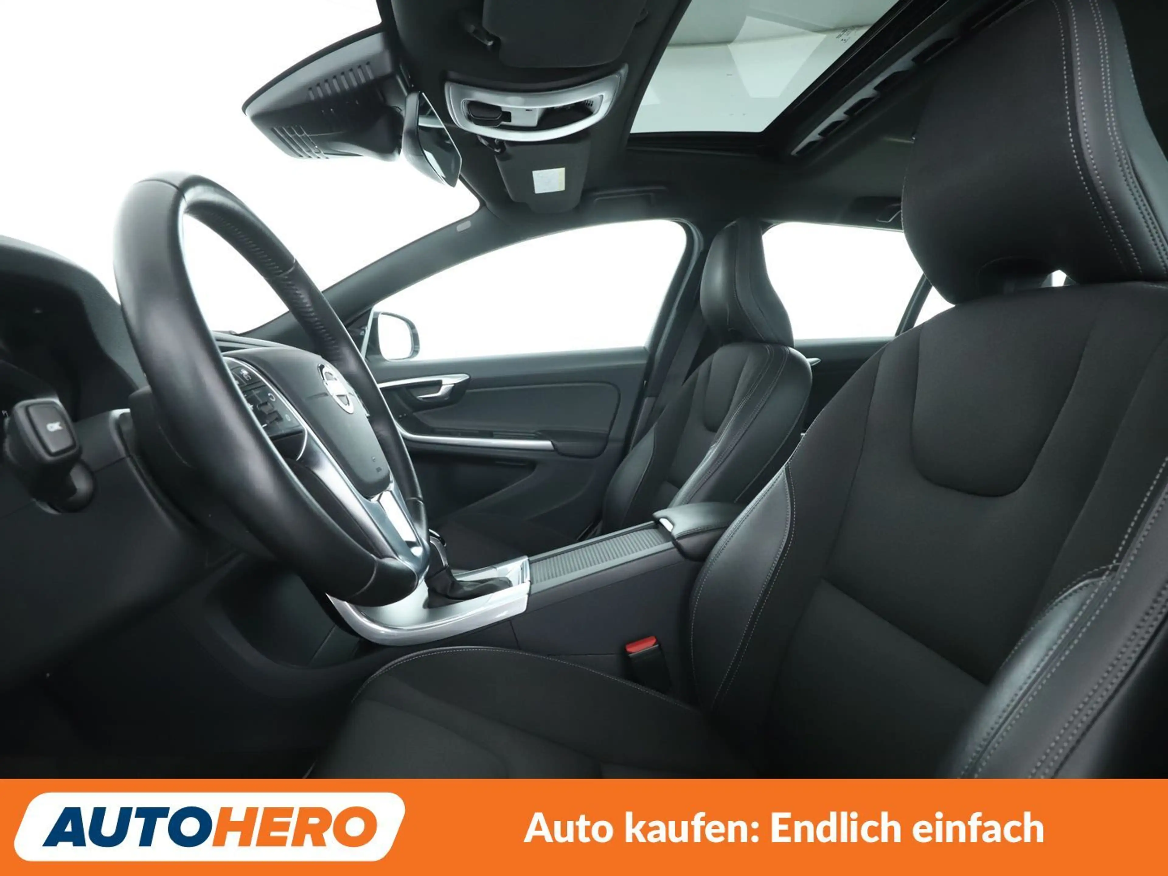 Volvo V60 Cross Country 2.4 D4 Plus AWD Aut.*NAVI*BI-XENON*ACC*PDC*SHZ* — photo 10
