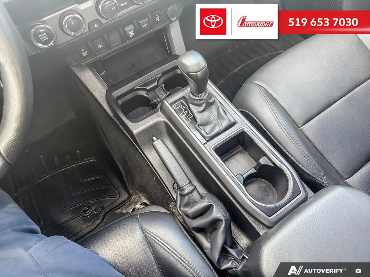 Toyota Tacoma снимка Toyota Tacoma