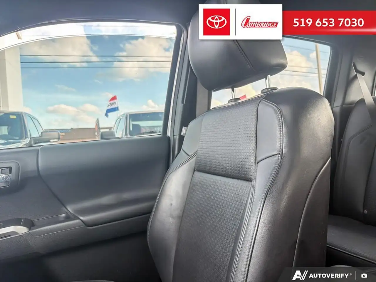 Toyota Tacoma снимка Toyota Tacoma