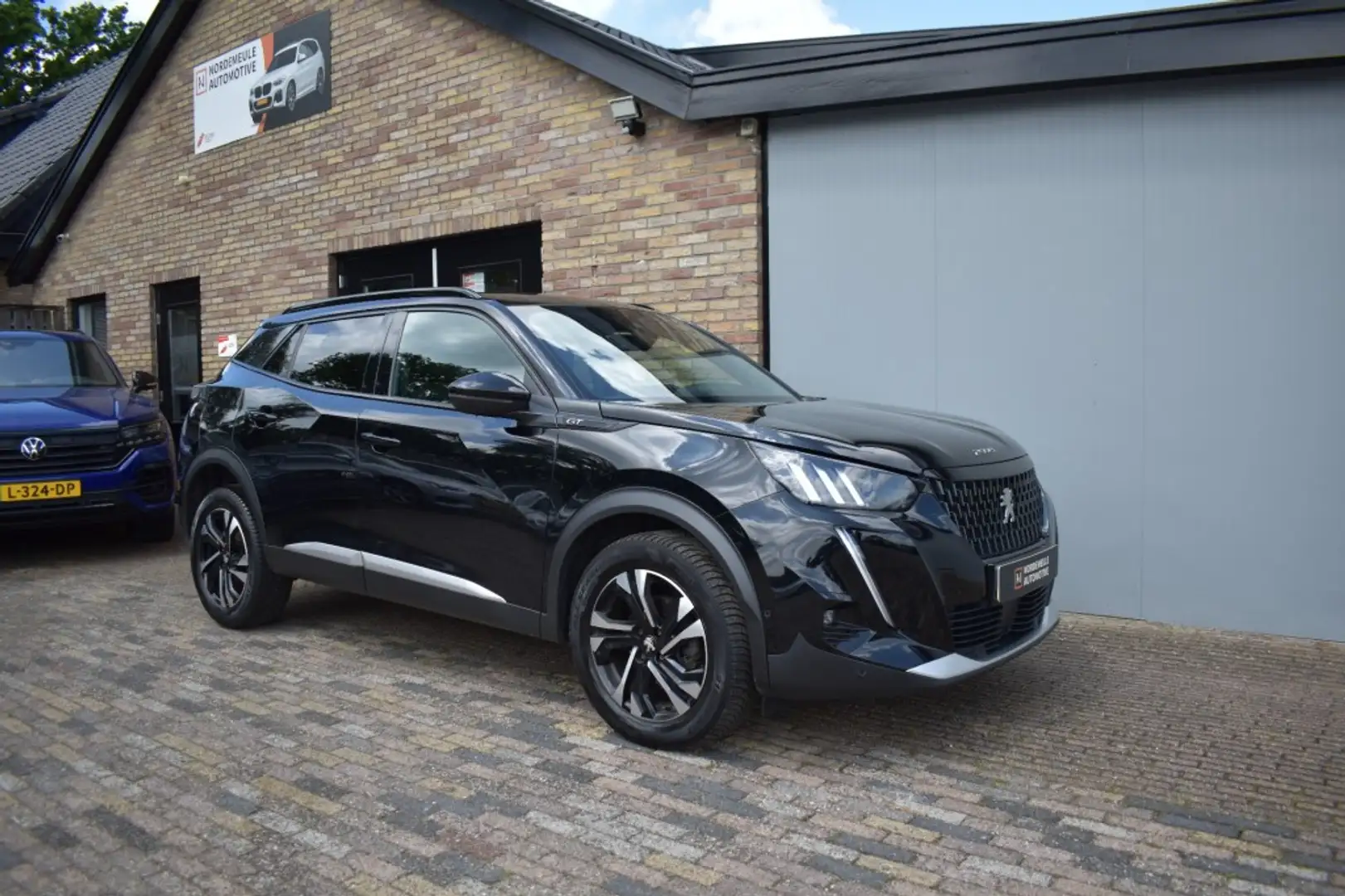Peugeot 2008 1.2 PURETECH GT-LINE, Cruise, AUT, Navi, Carplay Negro - 2
