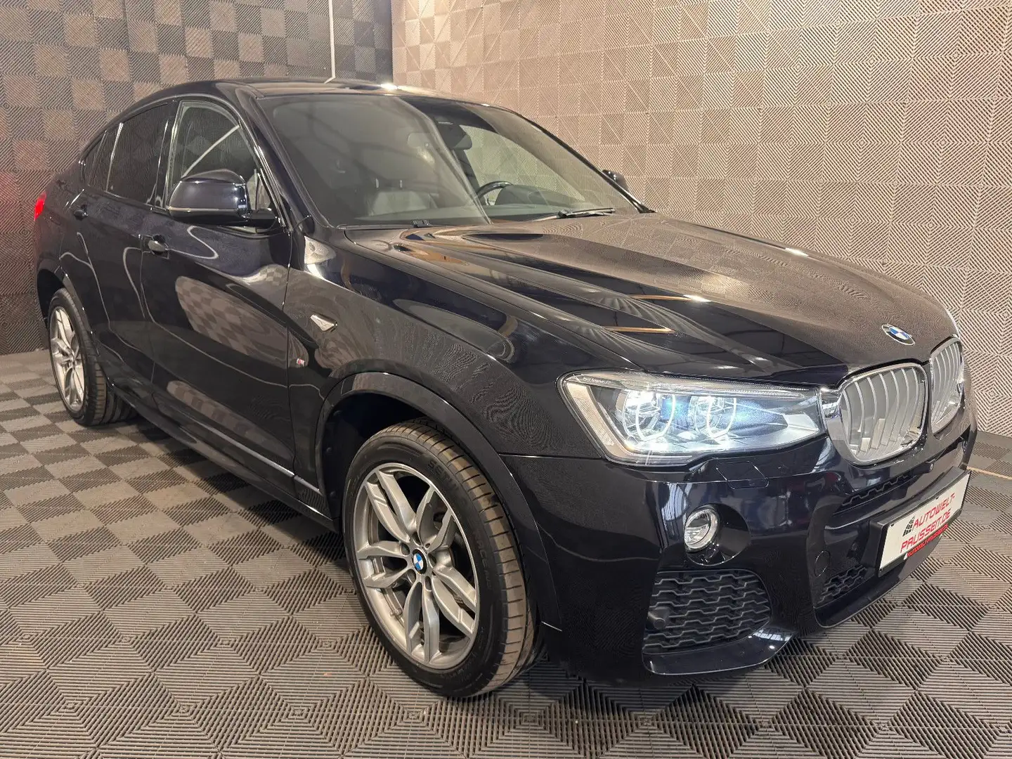 BMW X4 xDr. 30d*M-SPORT*HEAD UP-360°KAM-MEMORY-AHK Schwarz - 1